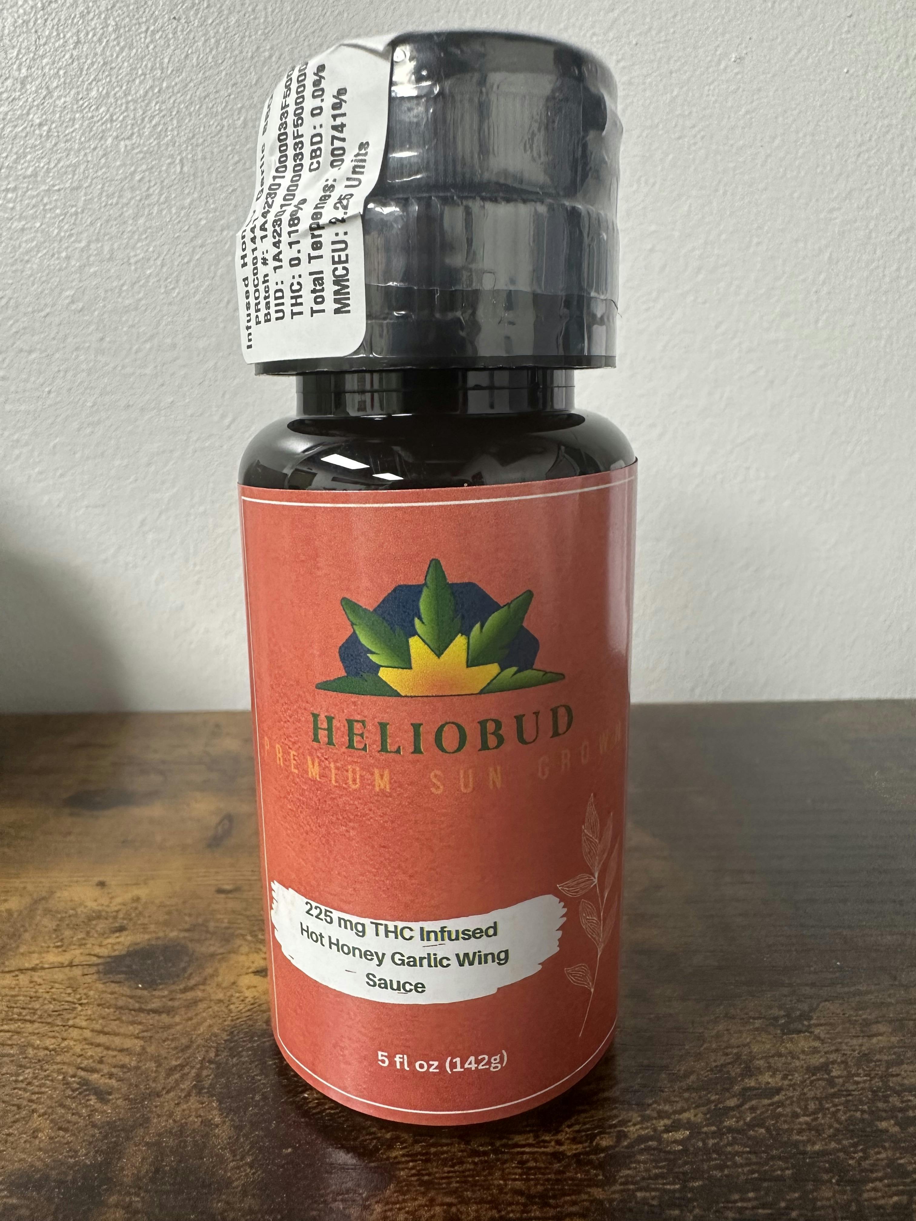 Heliobud Infused Hot Honey Garlic Wing Sauce - 225mg