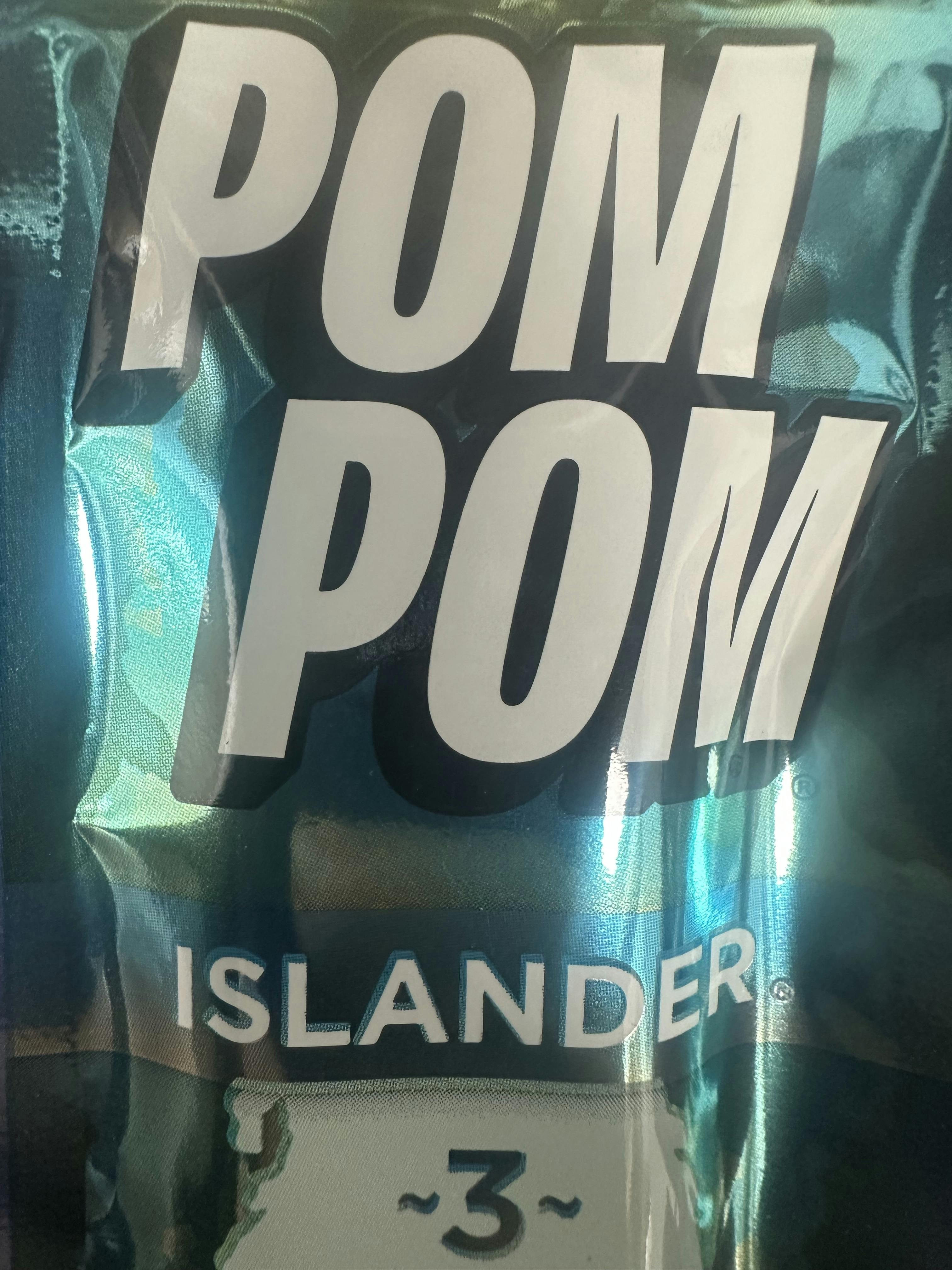 pompom Islander