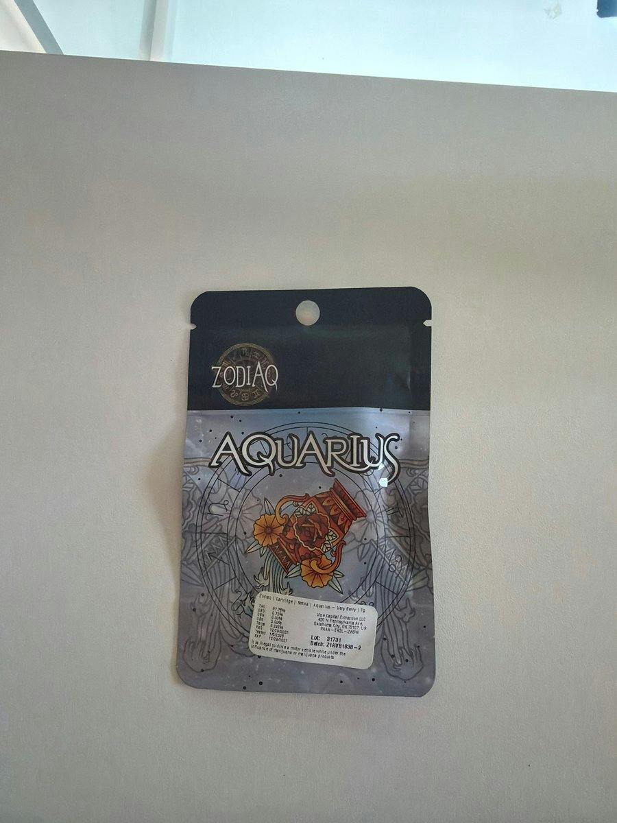 Zodiaq | Cartridge | Sativa | Aquarius - Very Berry | 1g at Lotus Gold Cannabis Co.