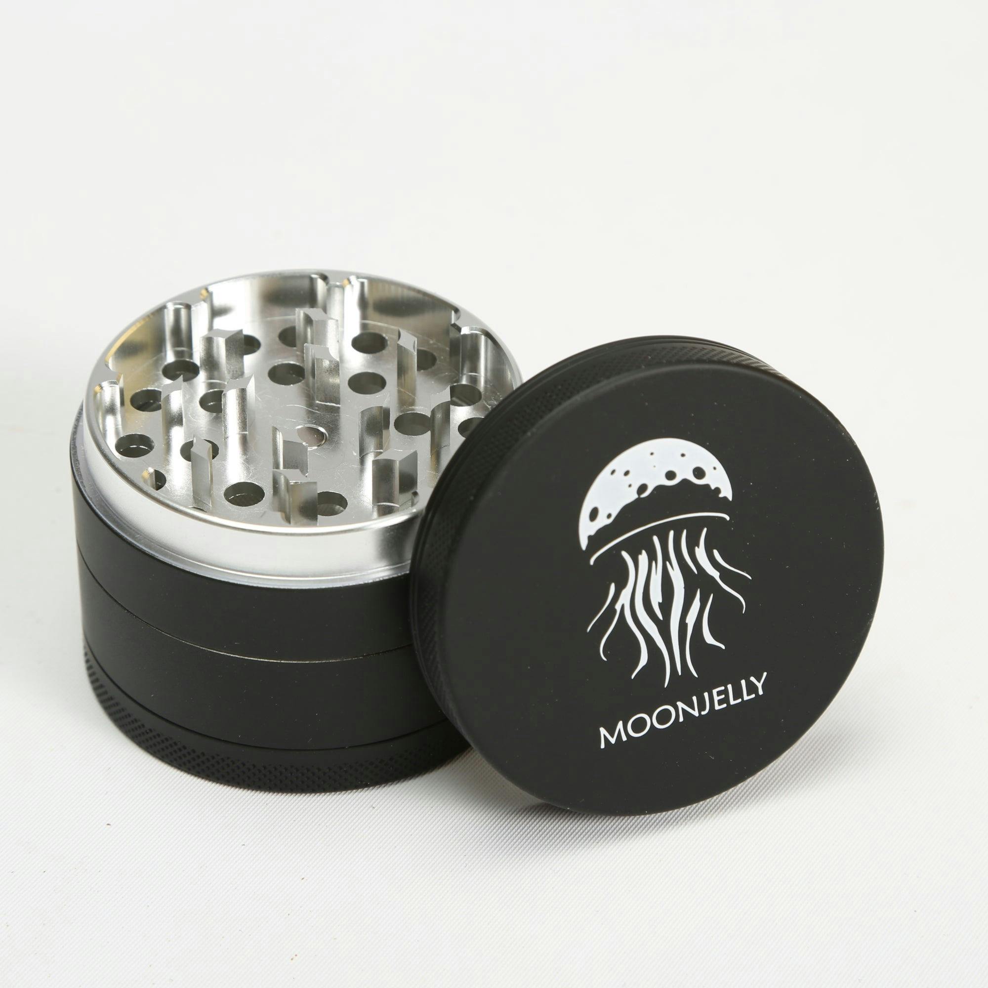 MOONJELLY | Soft-touch Aluminum Grinder | Black/Silver