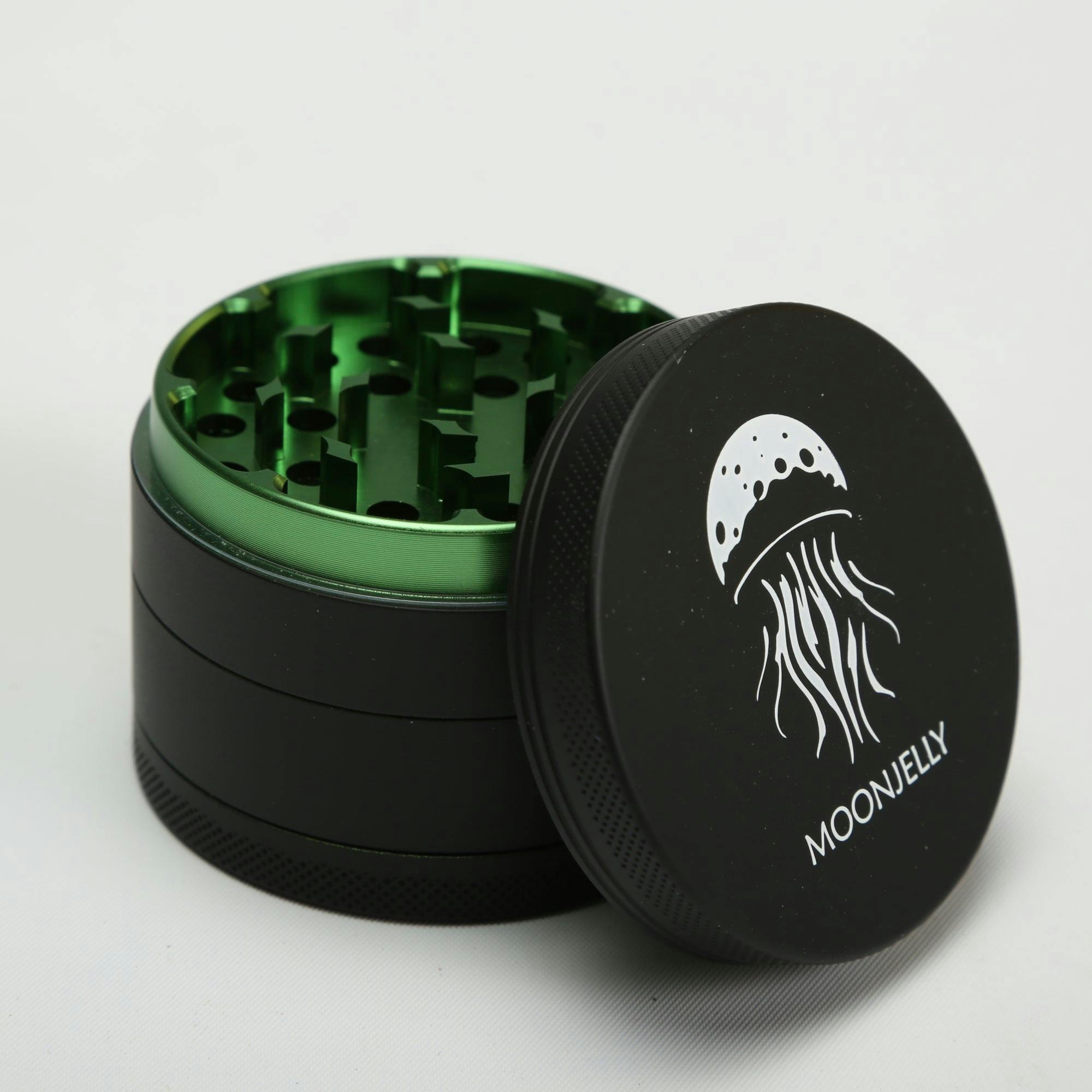 MOONJELLY | Soft-touch Aluminum Grinder | Black/Green