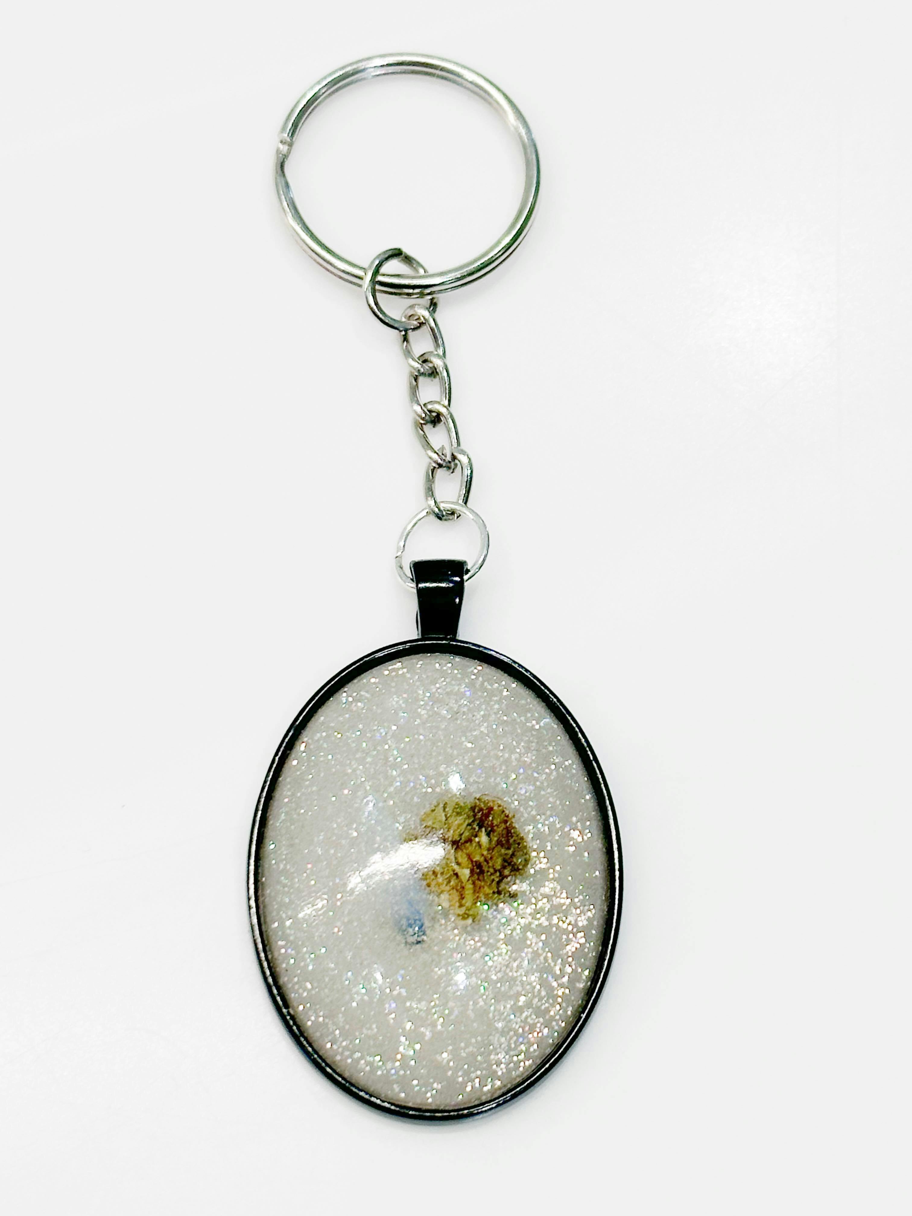 Bud Kitten Moonstone Oval Keychain