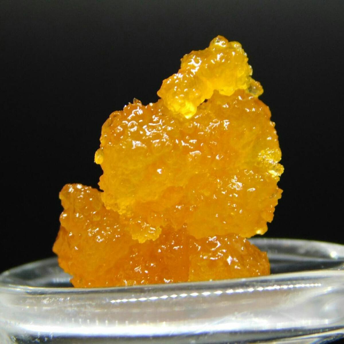 Concentrate - Sugar Wax - Hermicha 3.5g by AKO Farms 68.46% - Terps 5.59% - Hybrid - 1961