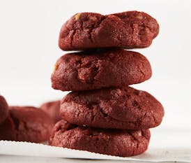 Love's Oven - Red Velvet Cookies (H)