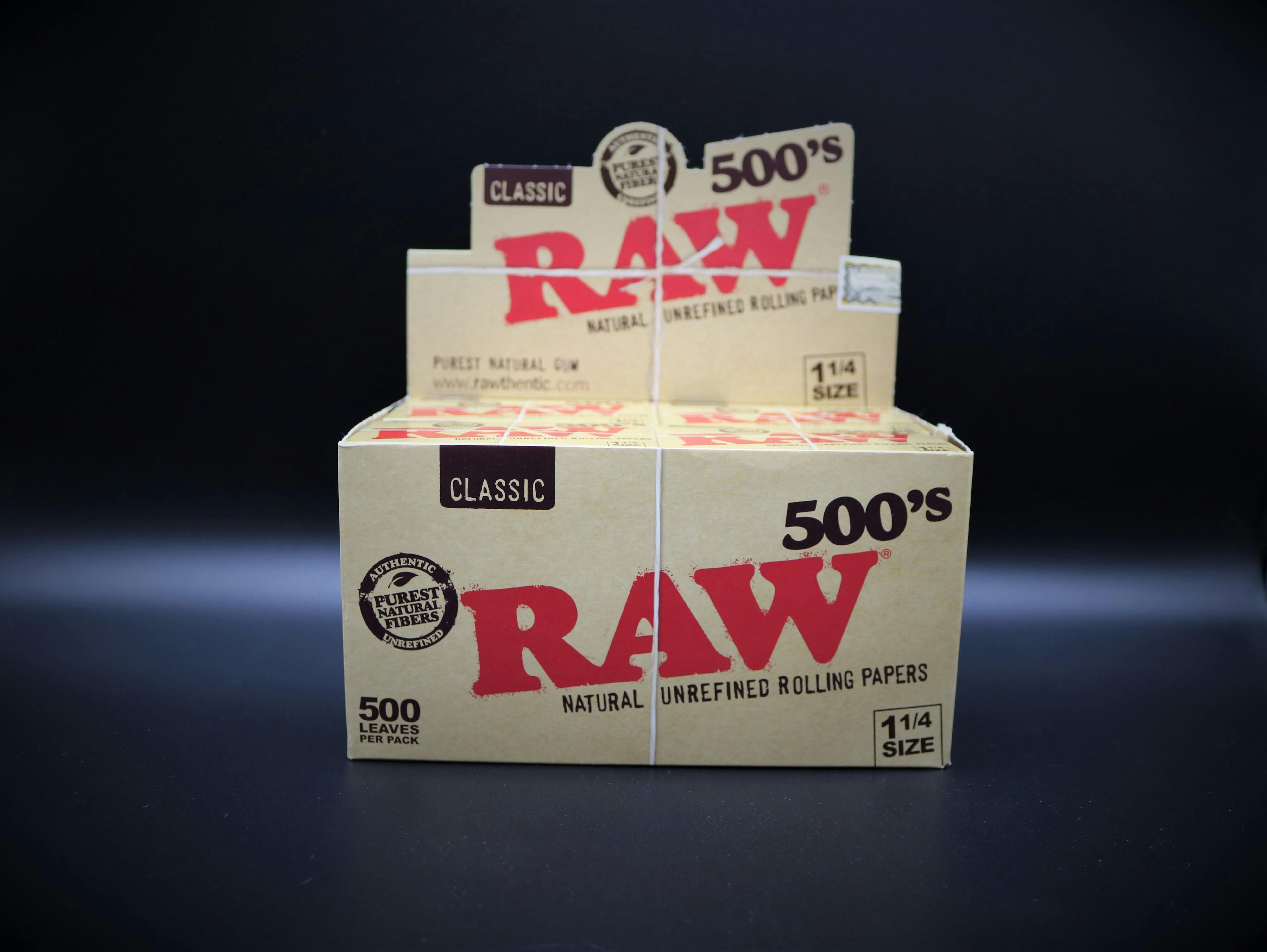 Raw - 500's Rolling Papers (1 1/4 Size)