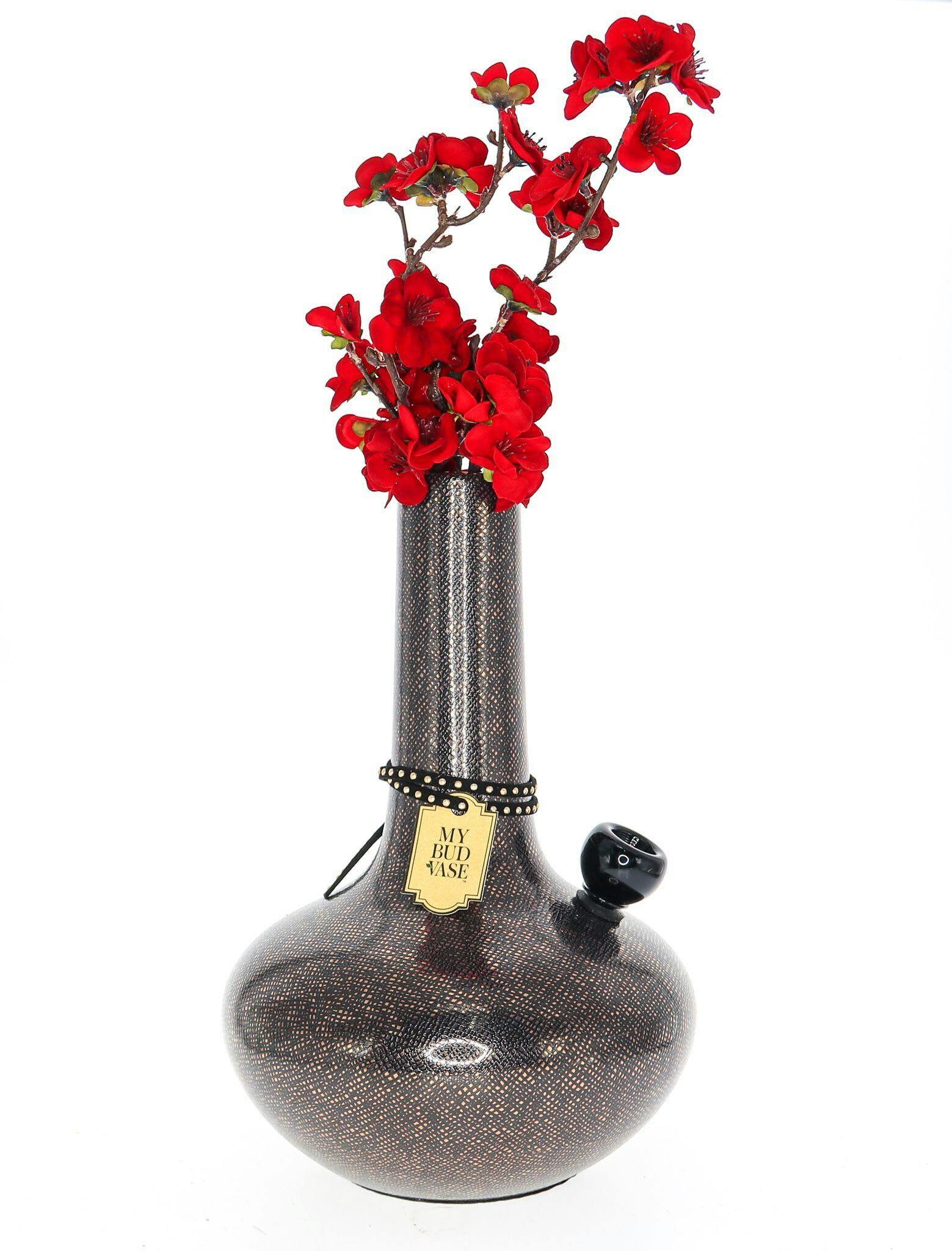 MY BUD VASE- BURMESE BONG