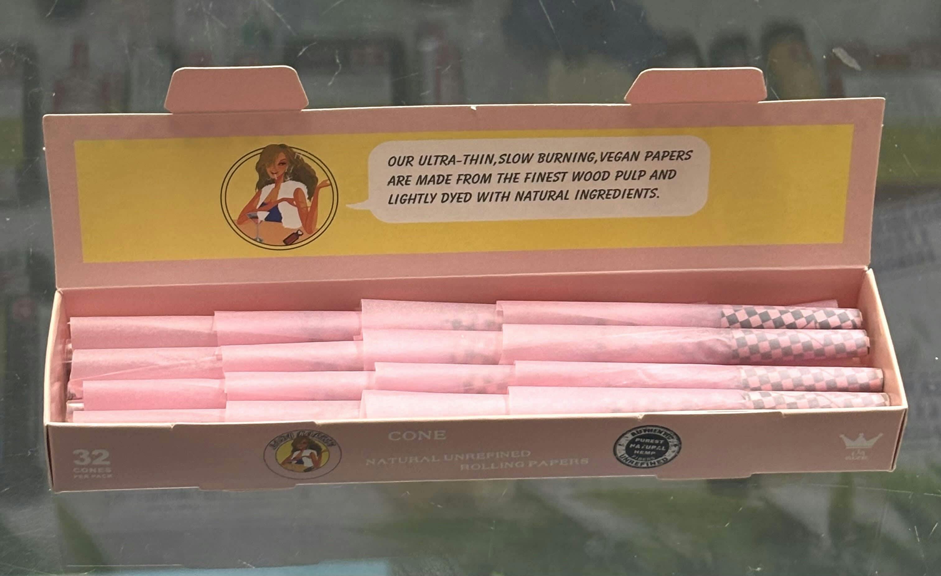 LADY HORNET - PINK RETRO CONES 1 1/4 - 32 PACK