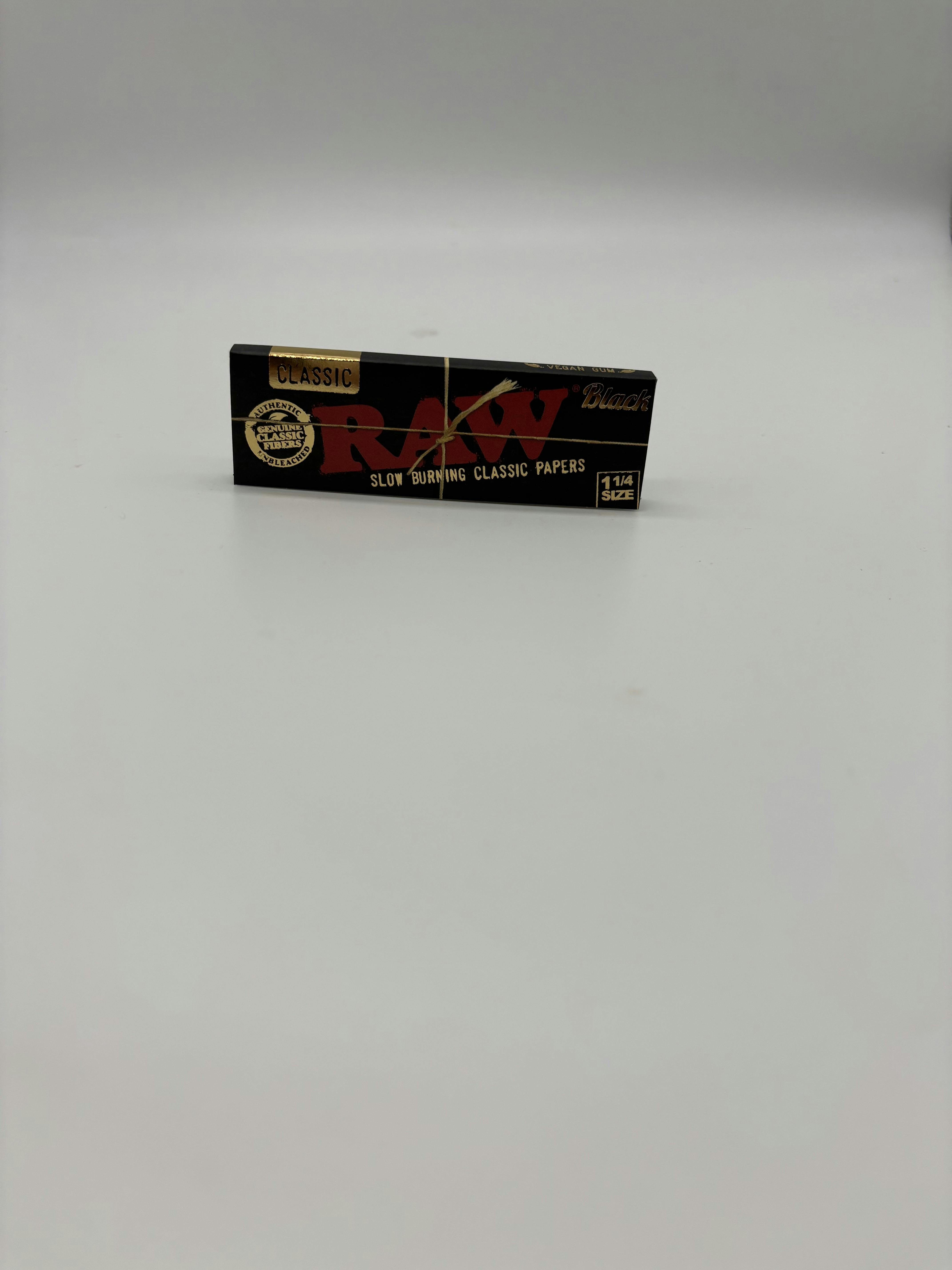 Raw Black 11/4 rolling papers