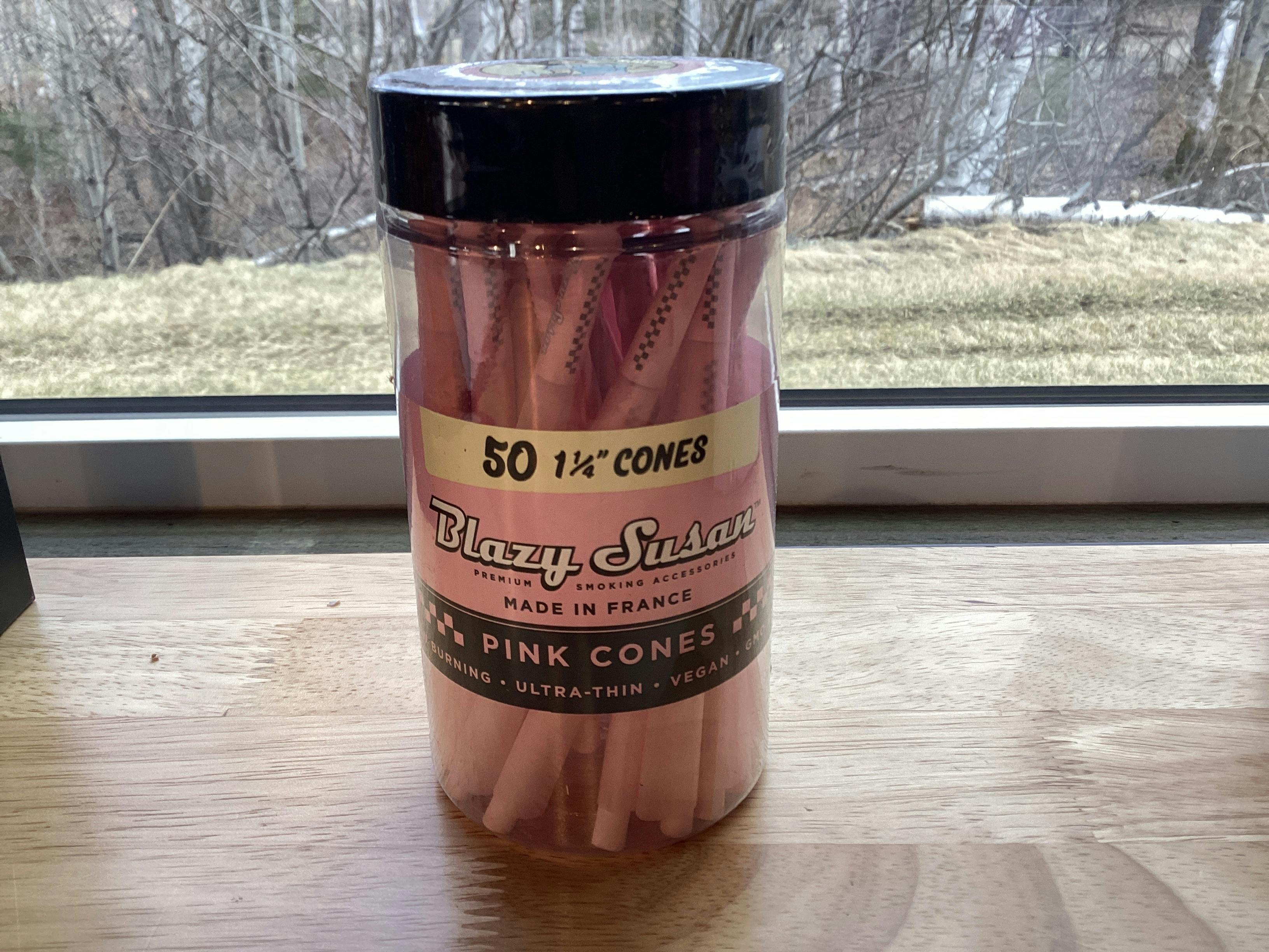 Blazy Susan | 1 1/4” Pink Cones | 50pk