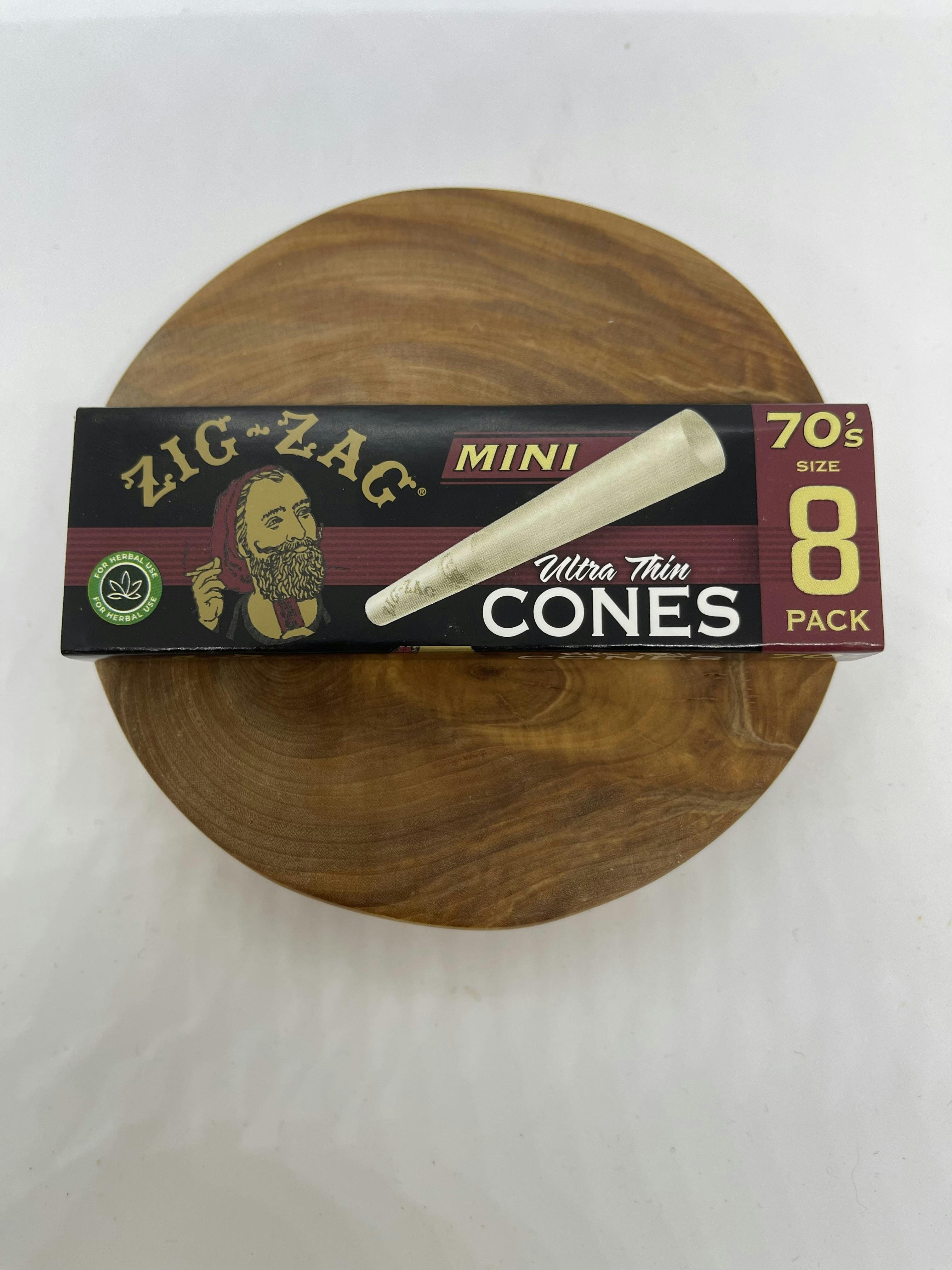 Zig Zag Ultra Thin Mini Cones | 8pk