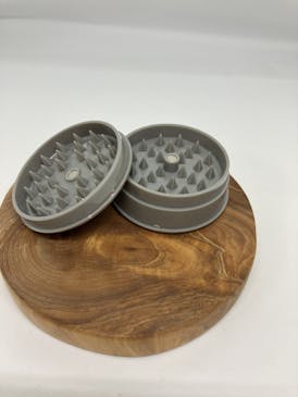 Beamer 3 Chamber Acrylic Grinder