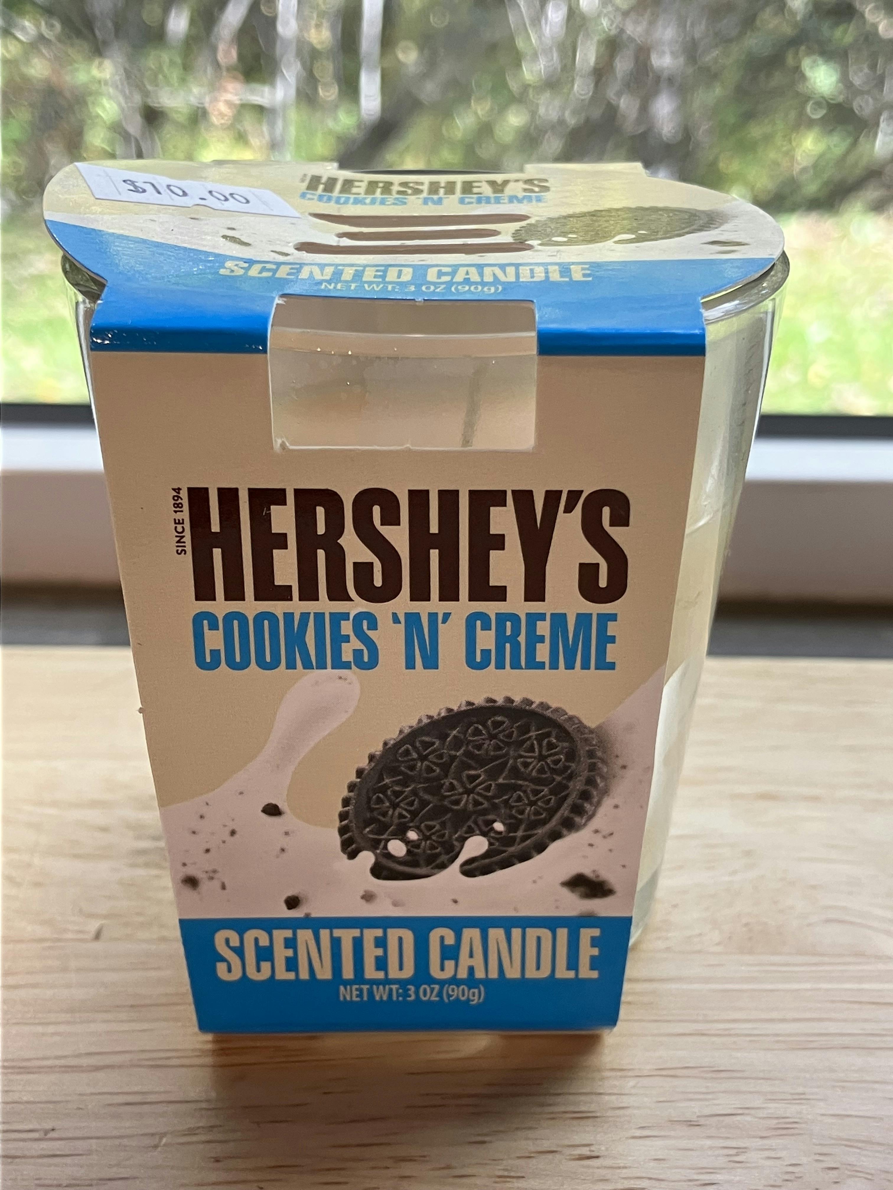 Hershey's Cookies 'N' Cream Candle
