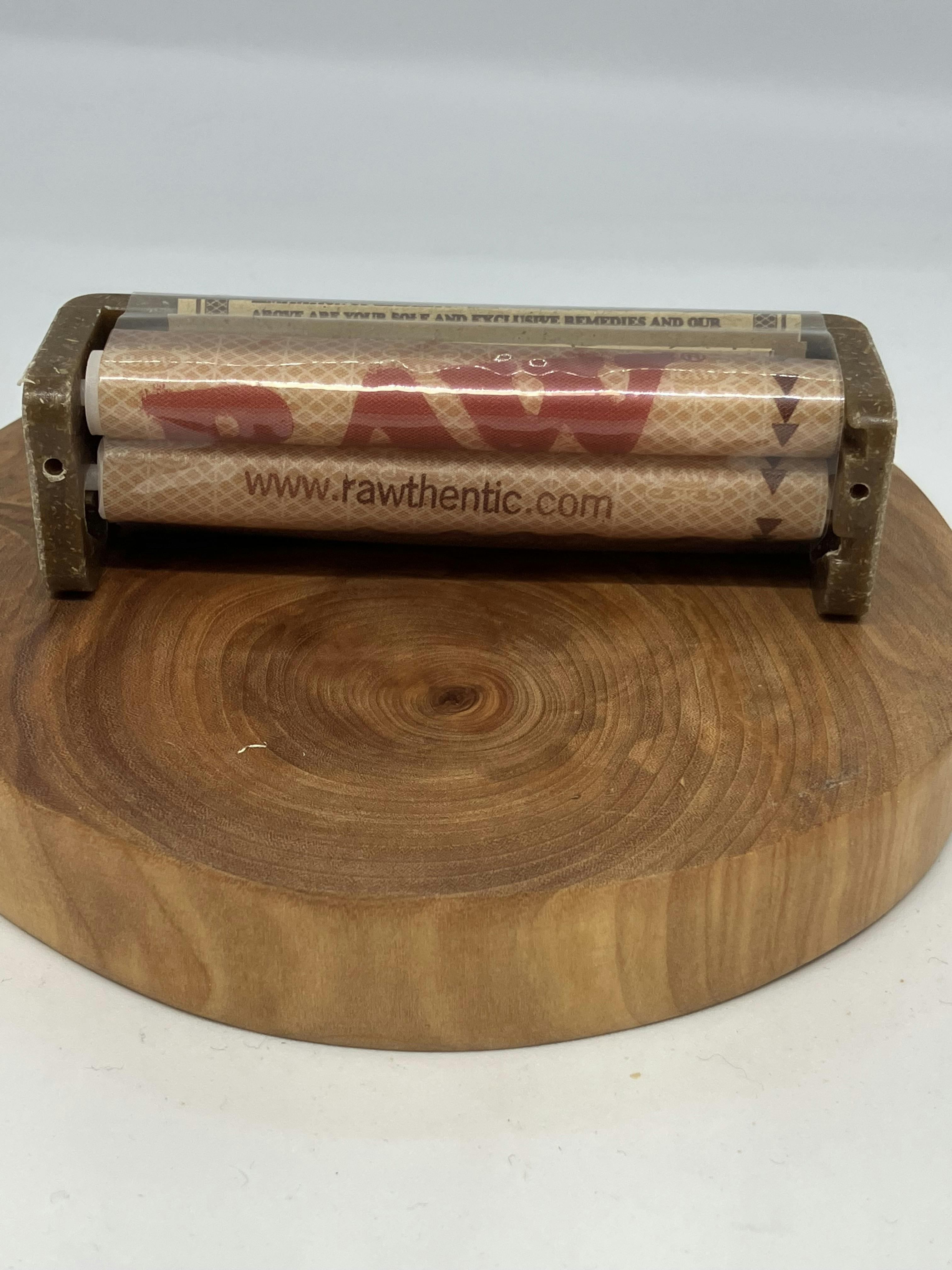 Raw | 79mm 1 1/4” & 1 1/5” Hand Roller at Laughing Salmon Cannabis