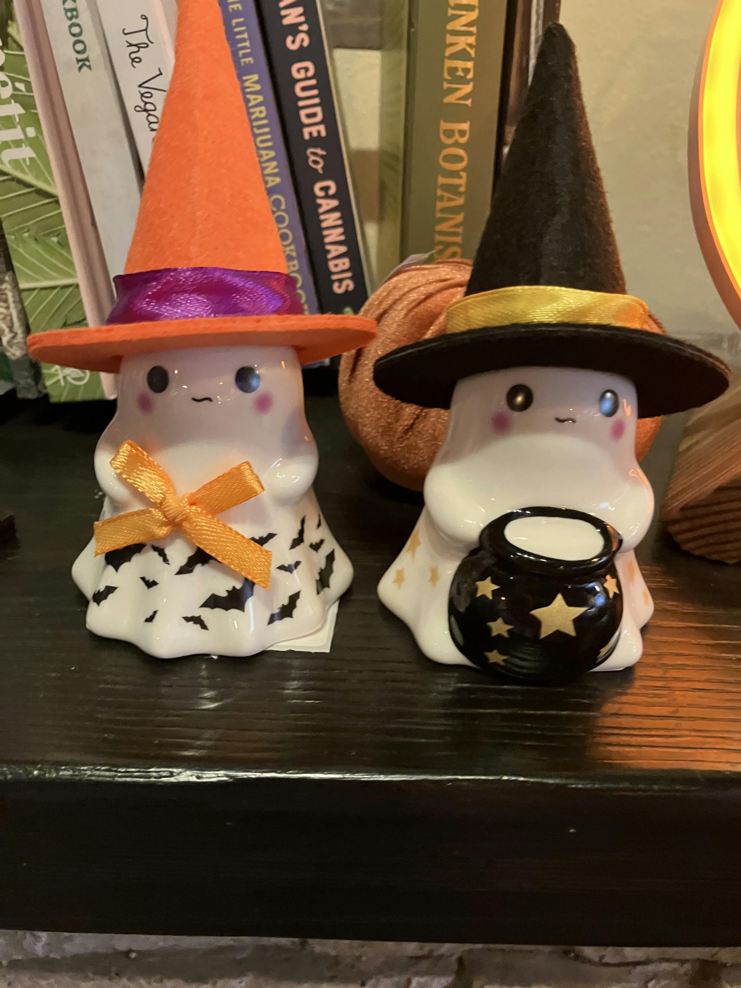 Halloween Light Up Ghost Figurines
