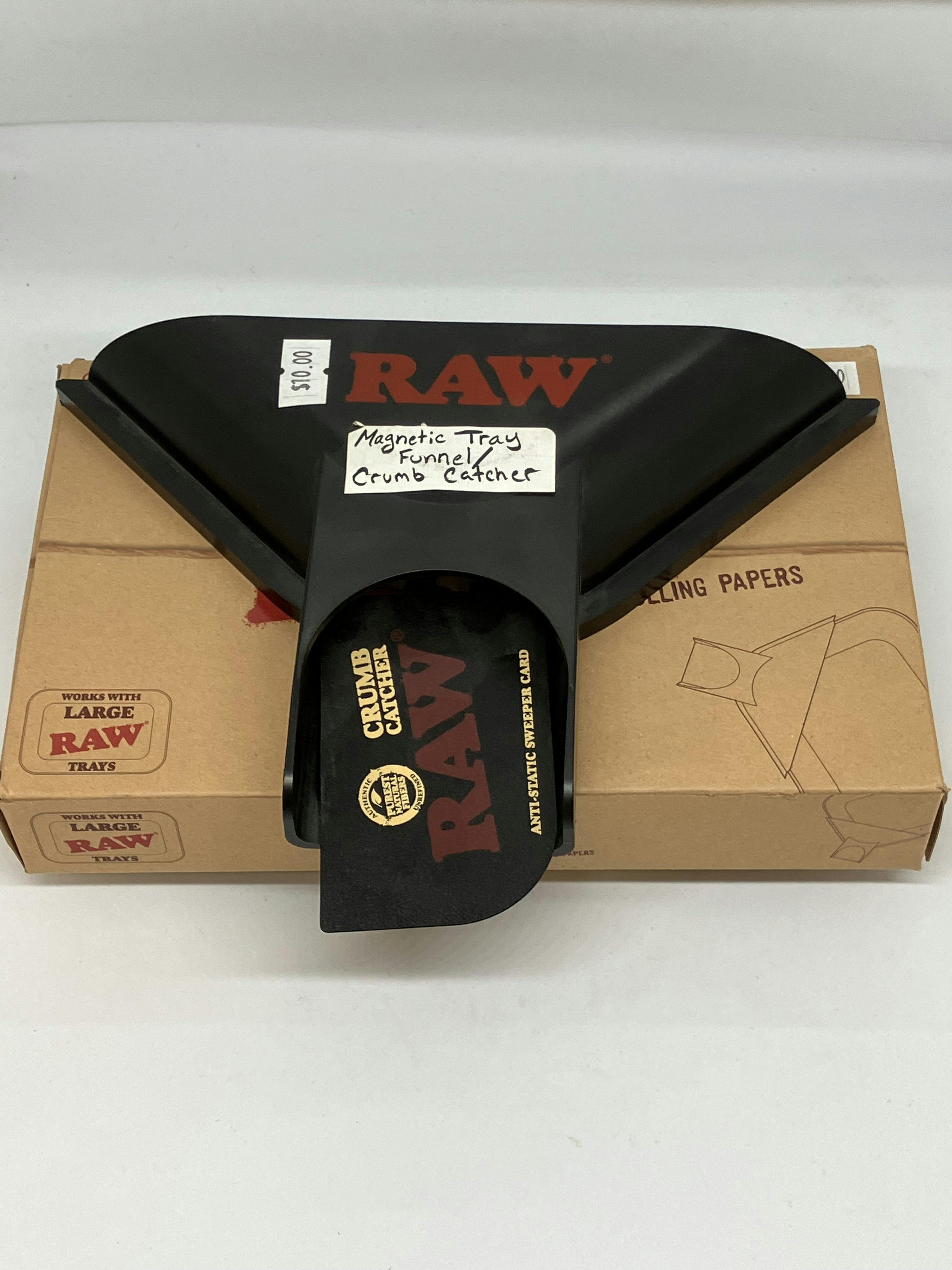RAW Magnetic Detachable Tray Funnel (Crum Catcher)