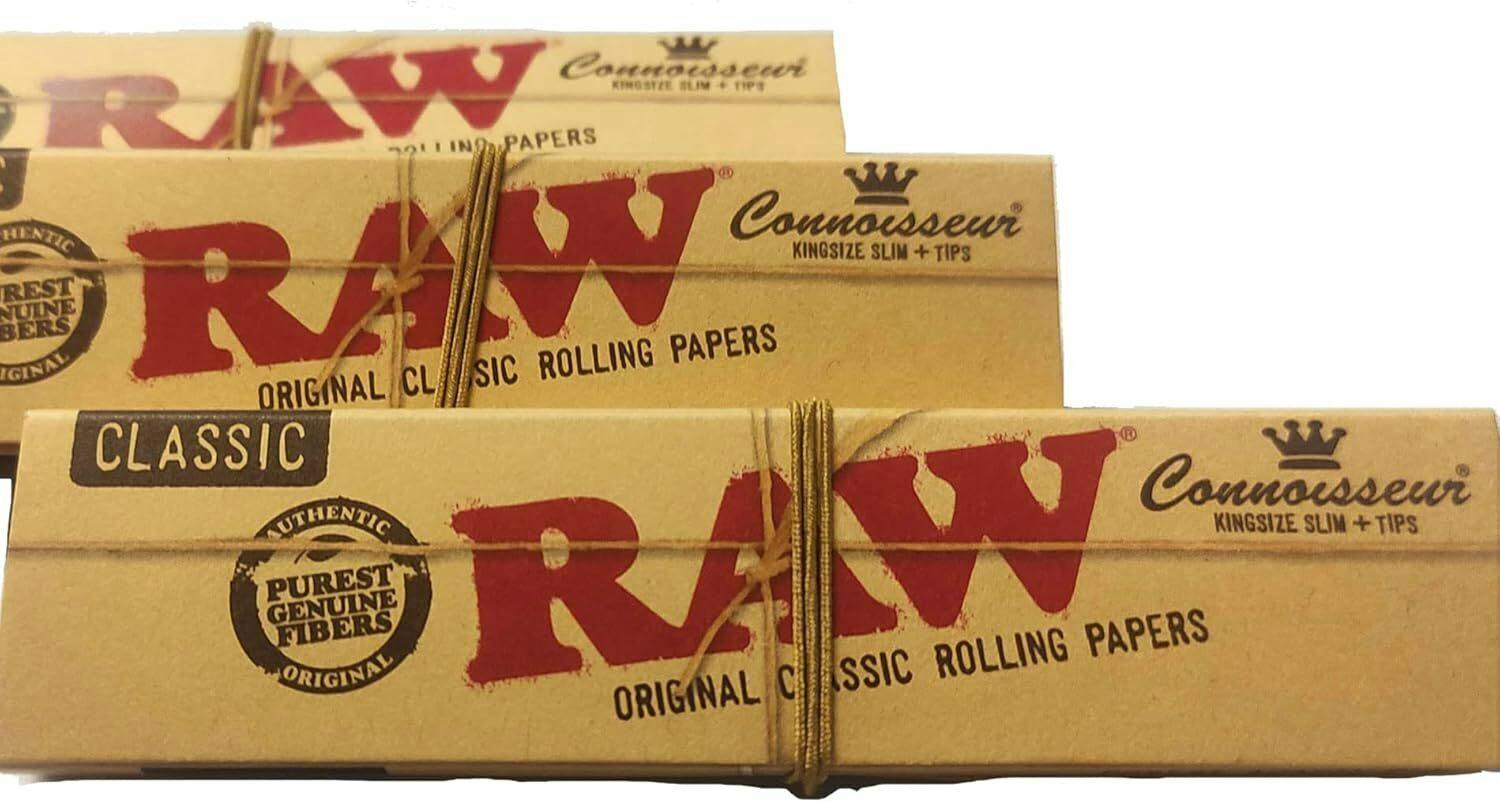 RAW Classic Connoisseur Kingsize Slim Skin Rolling Papers with Tips