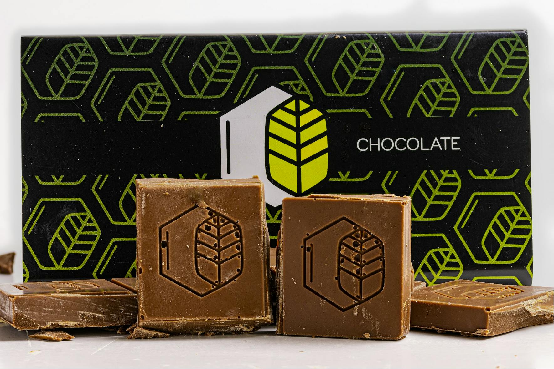 Dark Chocolate Cherry Bar - 80mg
