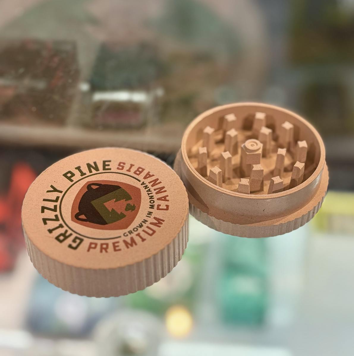 Grizzly Pine Single Chamber Grinder