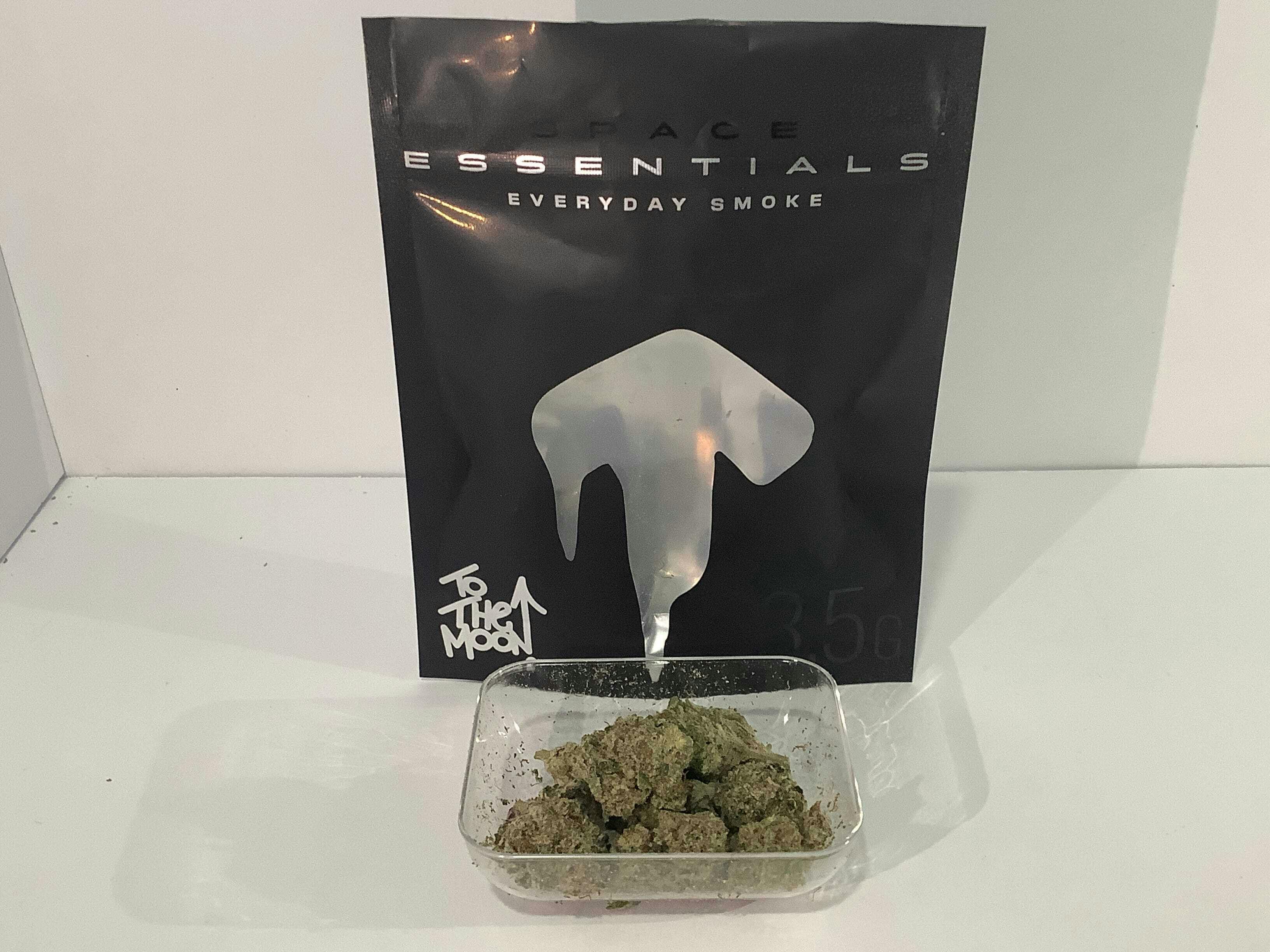 To The Moon - Flower 3.5g - Essentials - Granddaddy Pluto