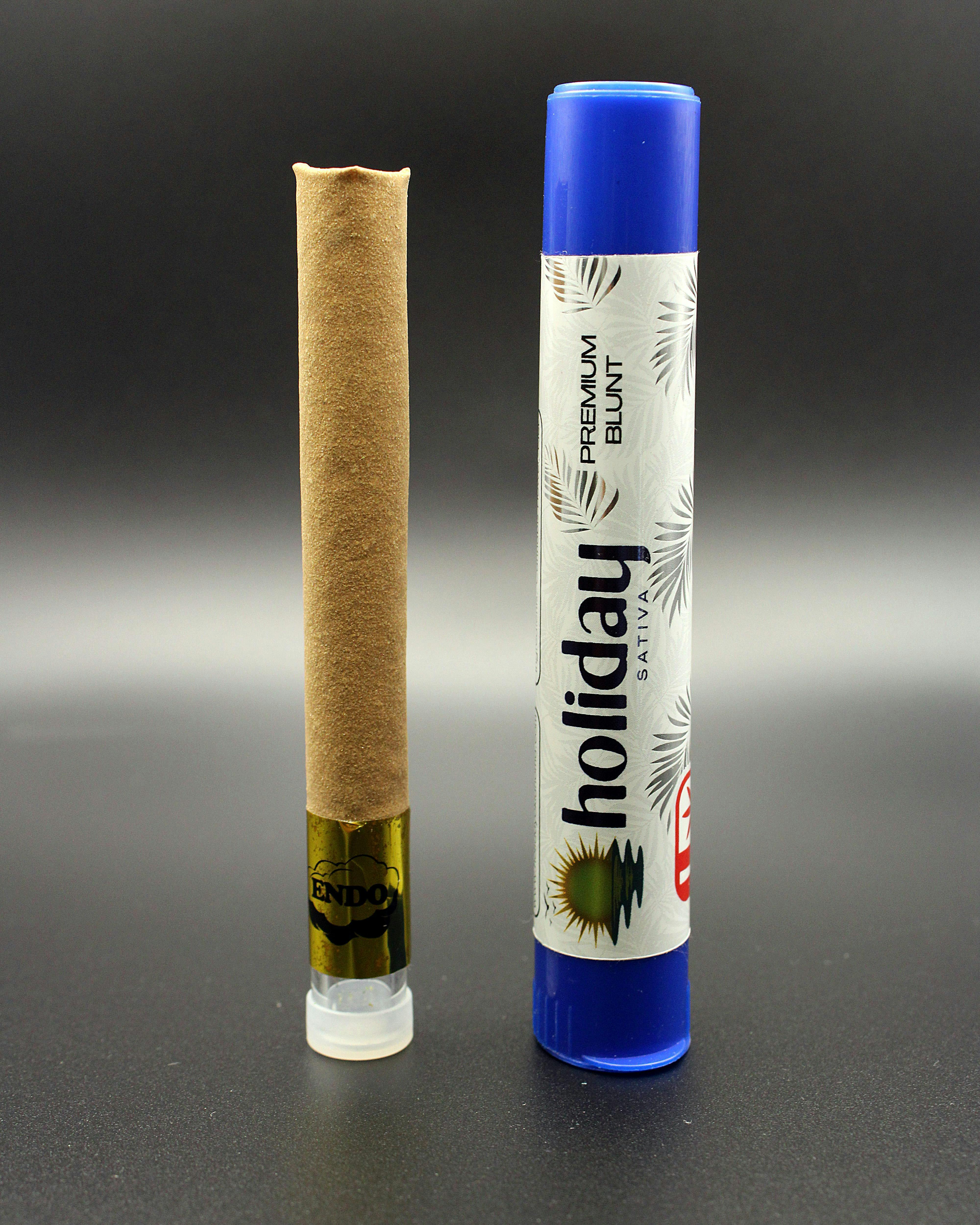 Holiday Cannabis 2g Blunt w/ Glass Tip (Demon Hunter)