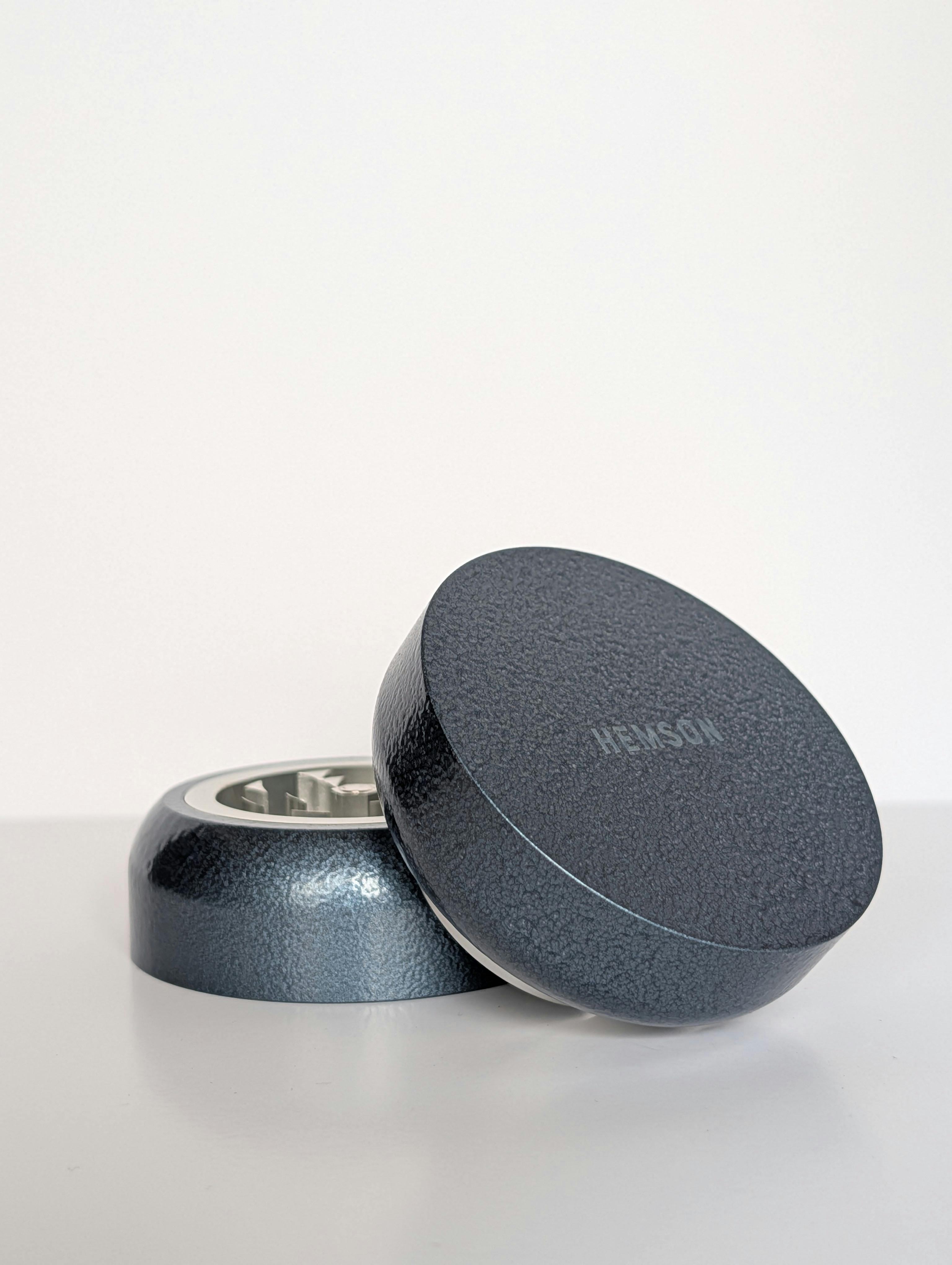 Hemson - 2-Piece Grinder - Blue Steel