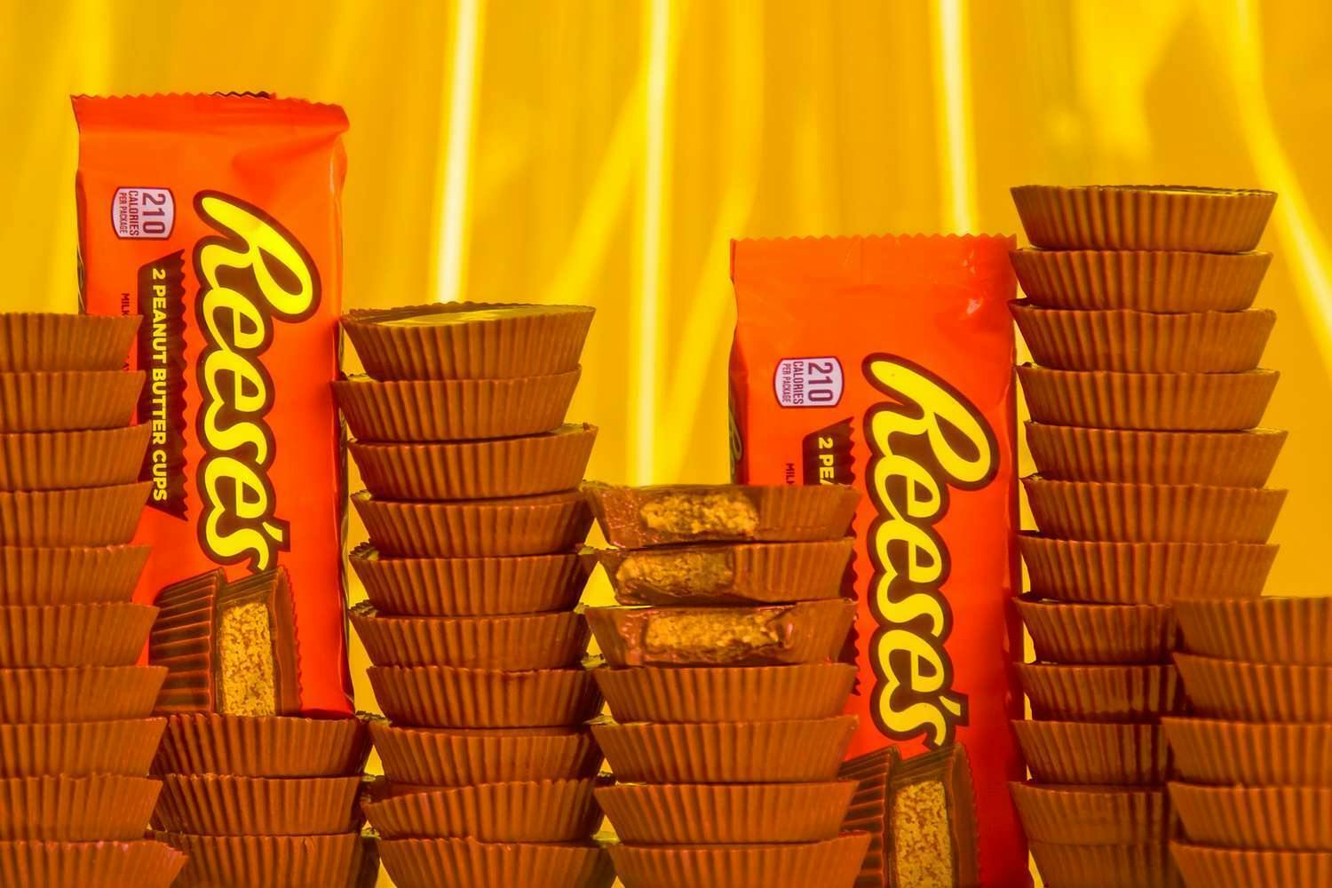 REESE'S PEANUT BUTTER CUP