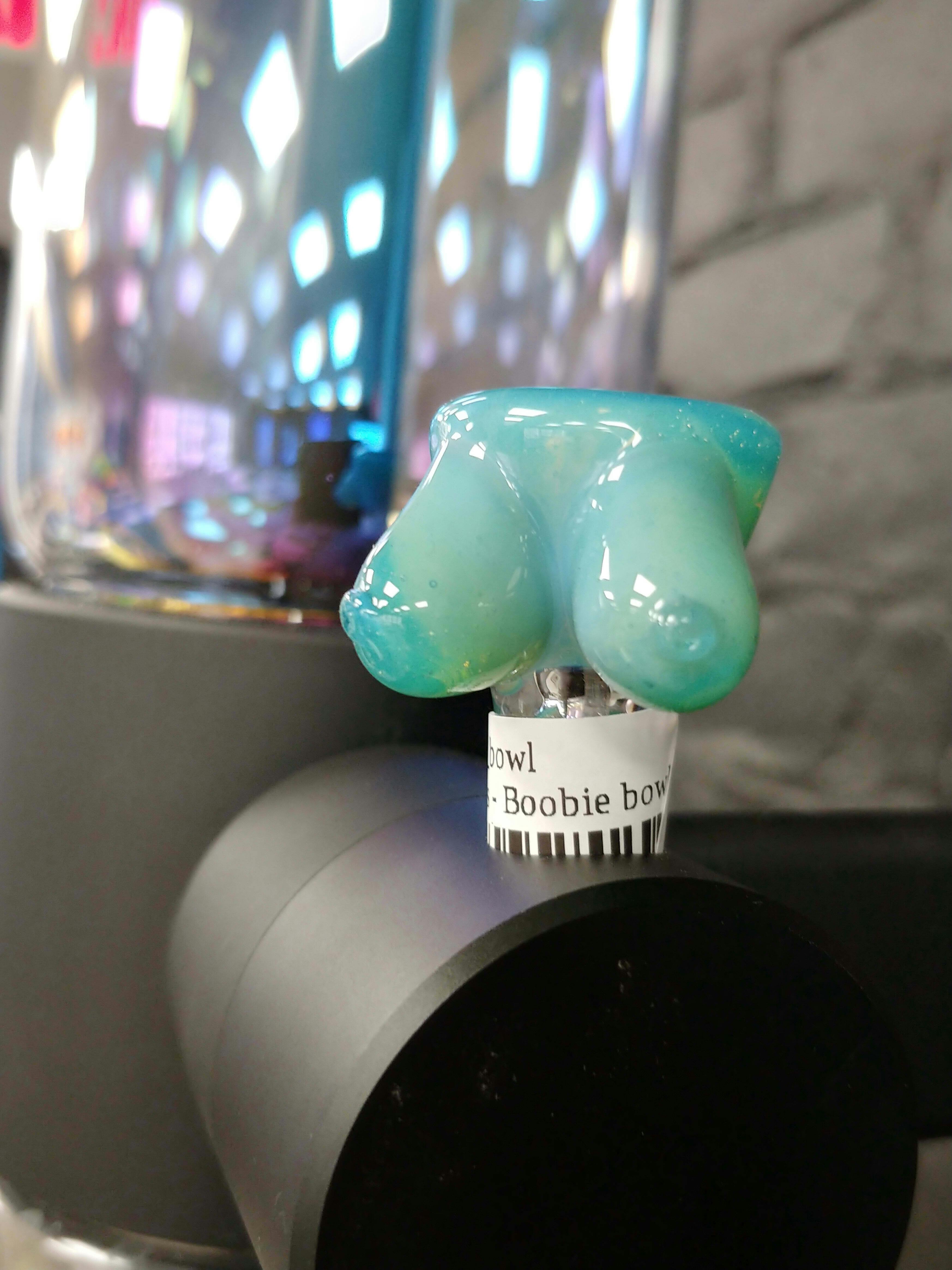 Boobie bowls
