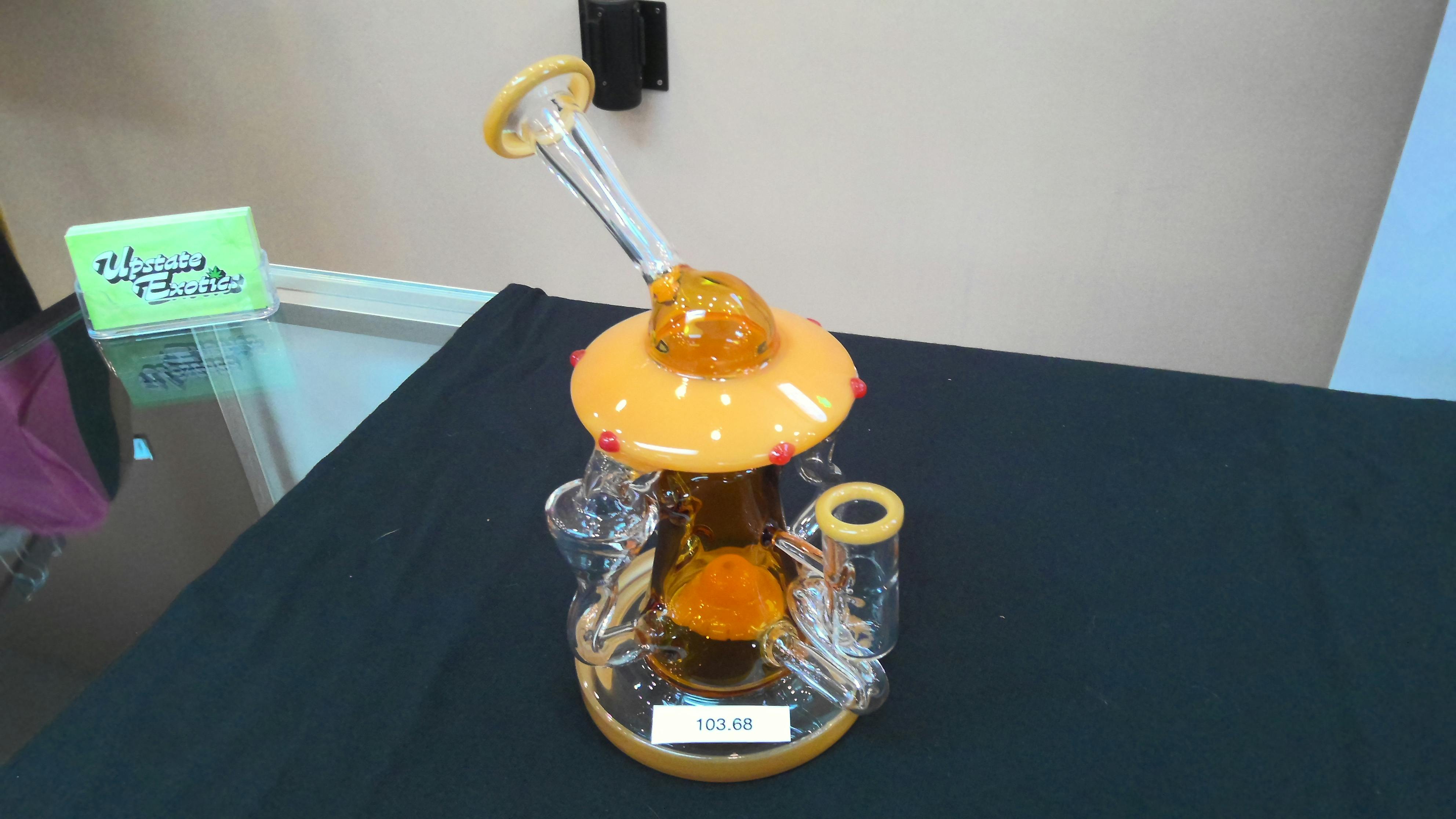 BONG- 8" UFO Recycler w/ UFO Perk-Amber