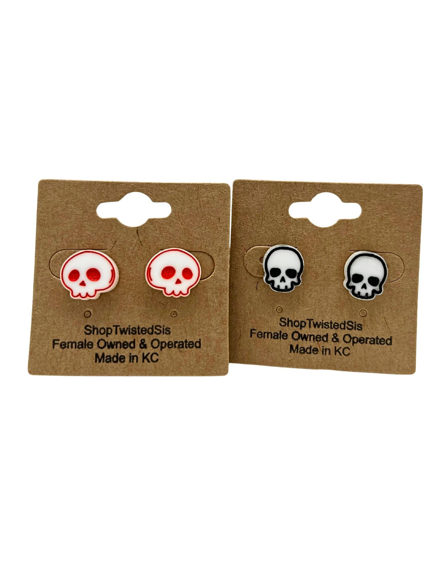 TWISTED SIS SKULL STUD EARRINGS