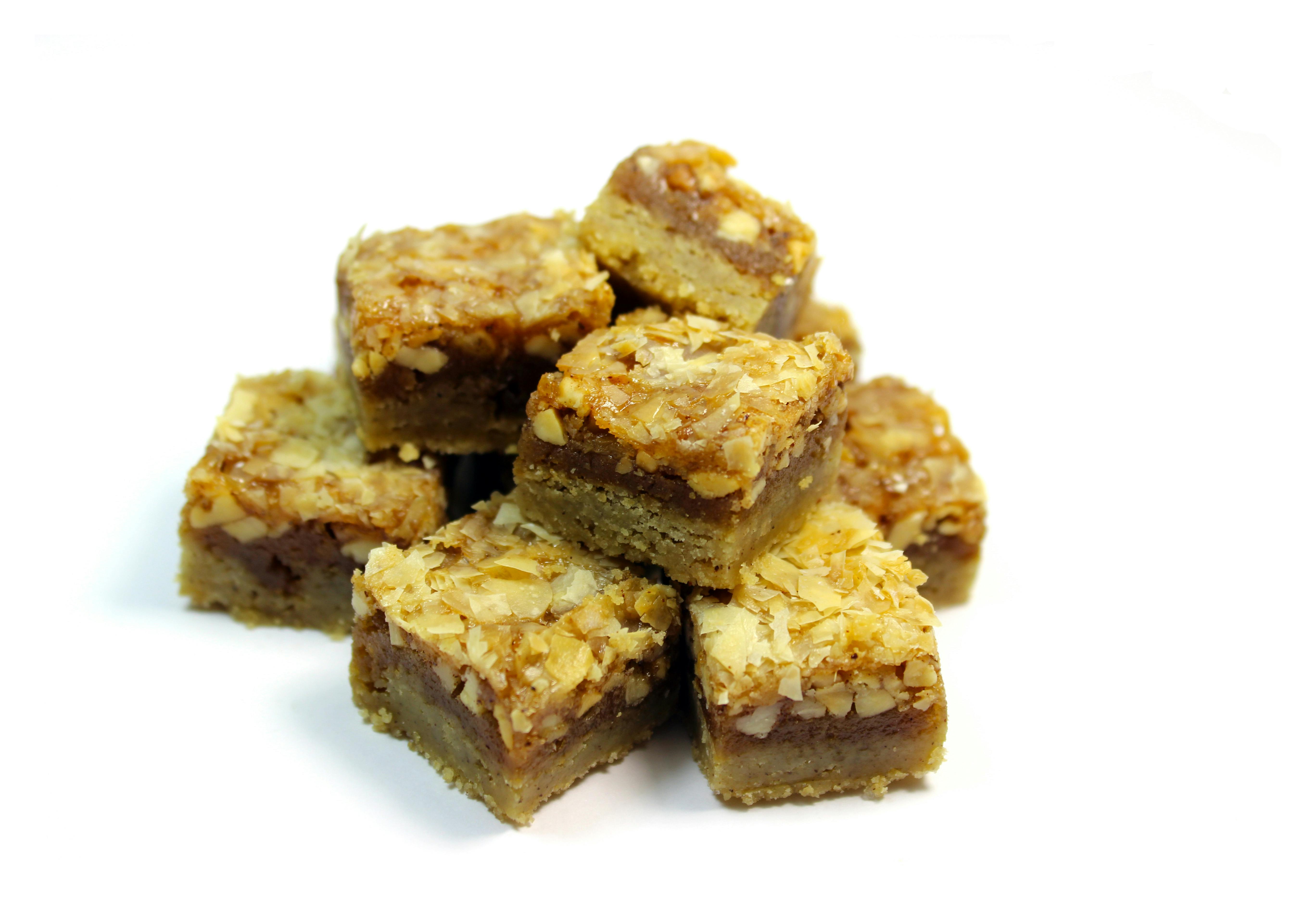 LOVE'S OVEN BAKLAVA COOKIE BAR BITES - 100 MG