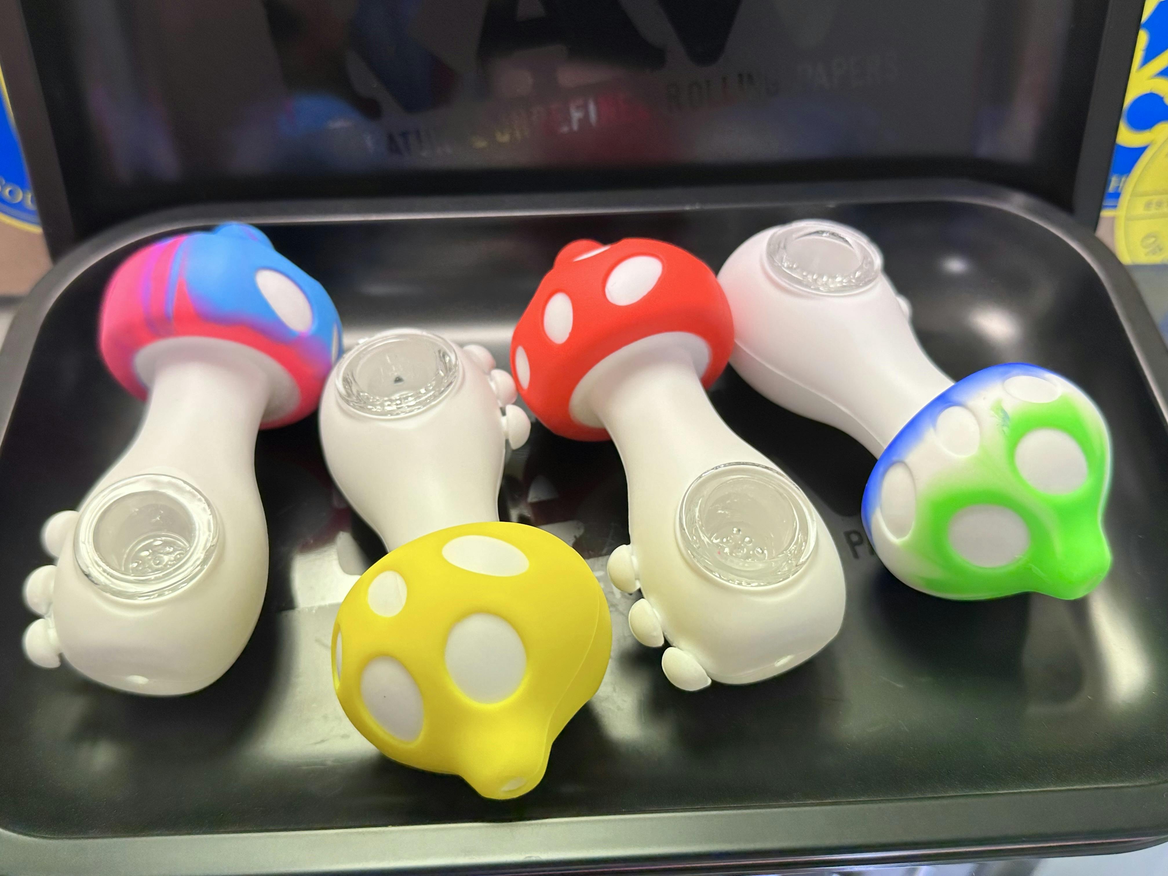 4.5" SirEEL Silicone mushroom pipe