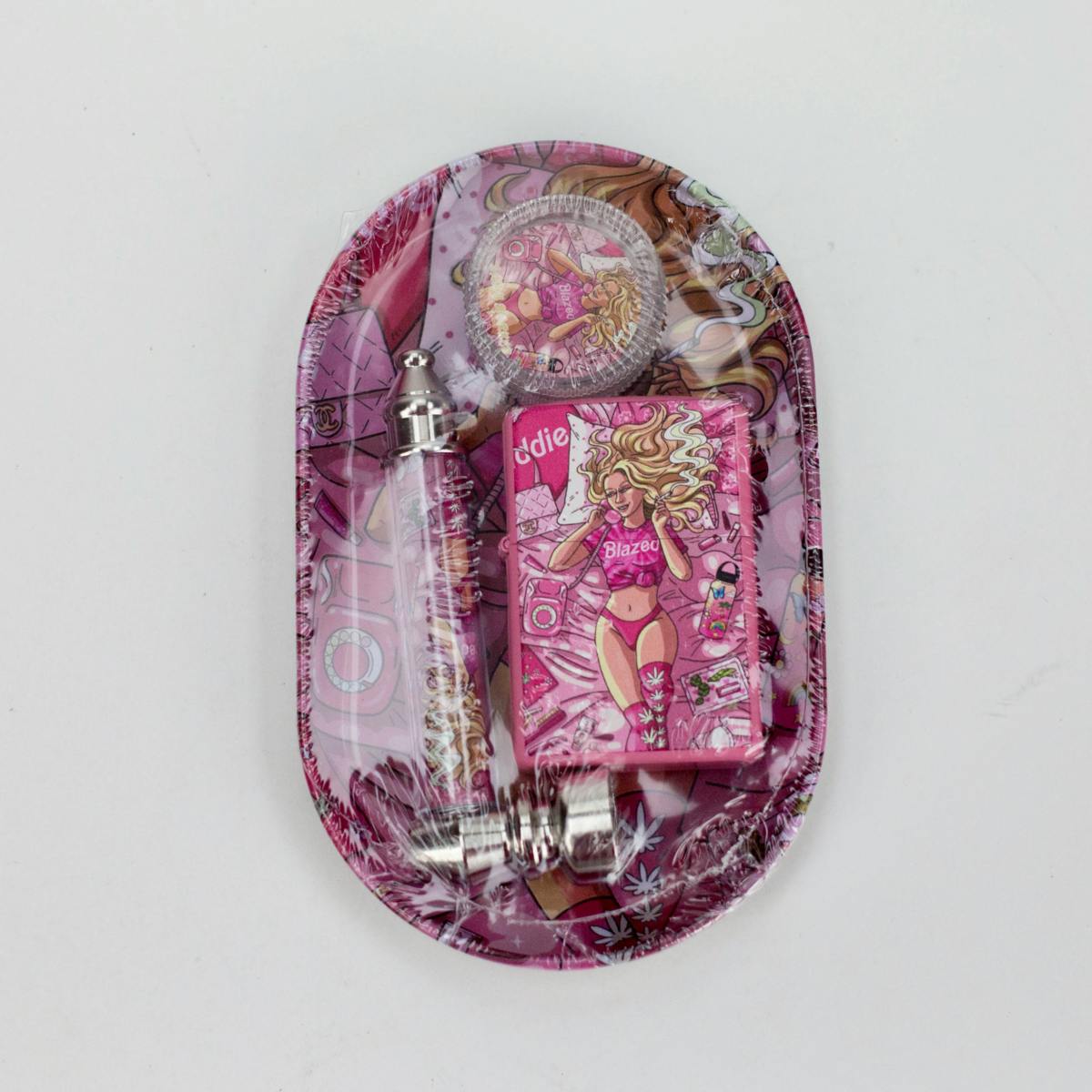 Baddie Barbie - Metal Pipe et Includes Zippo-Style Lighter, Grinder & Tray