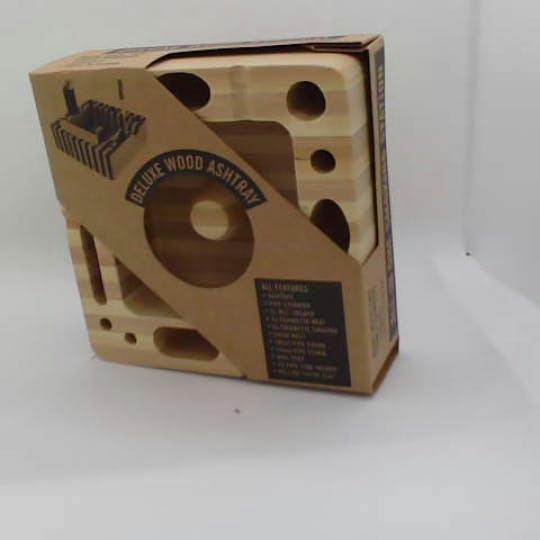 NO Brand Info - Delux Wood AshTray