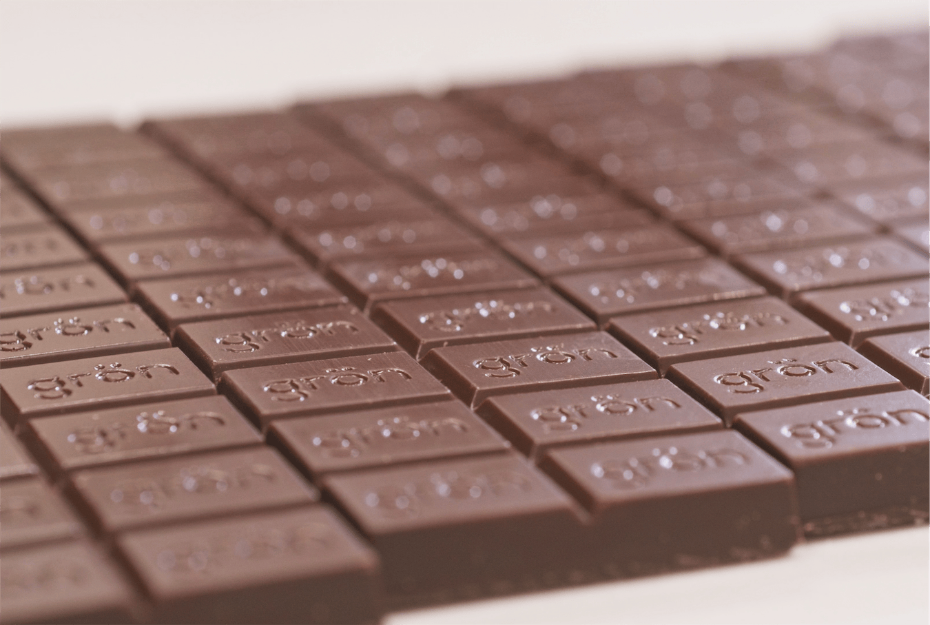 Gron 10:1 CBN/THC Dark Pillow Chocolate - 100mg Mini Bar - Edible