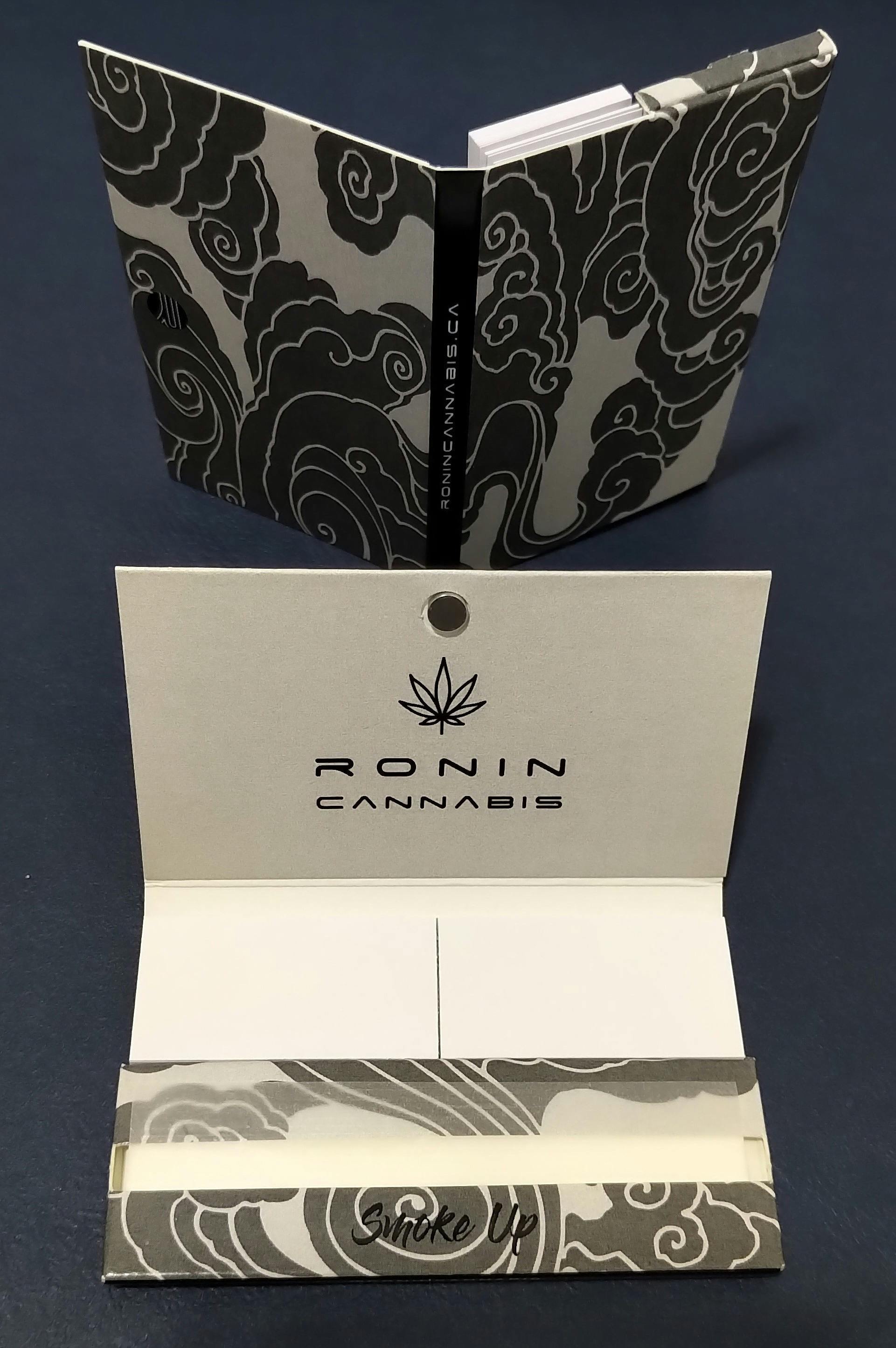 Ronin Rolling Papers, 1.25" 50 Filters, 50 Leaves, Magnetic Closure, Unbleached Hemp & Palm