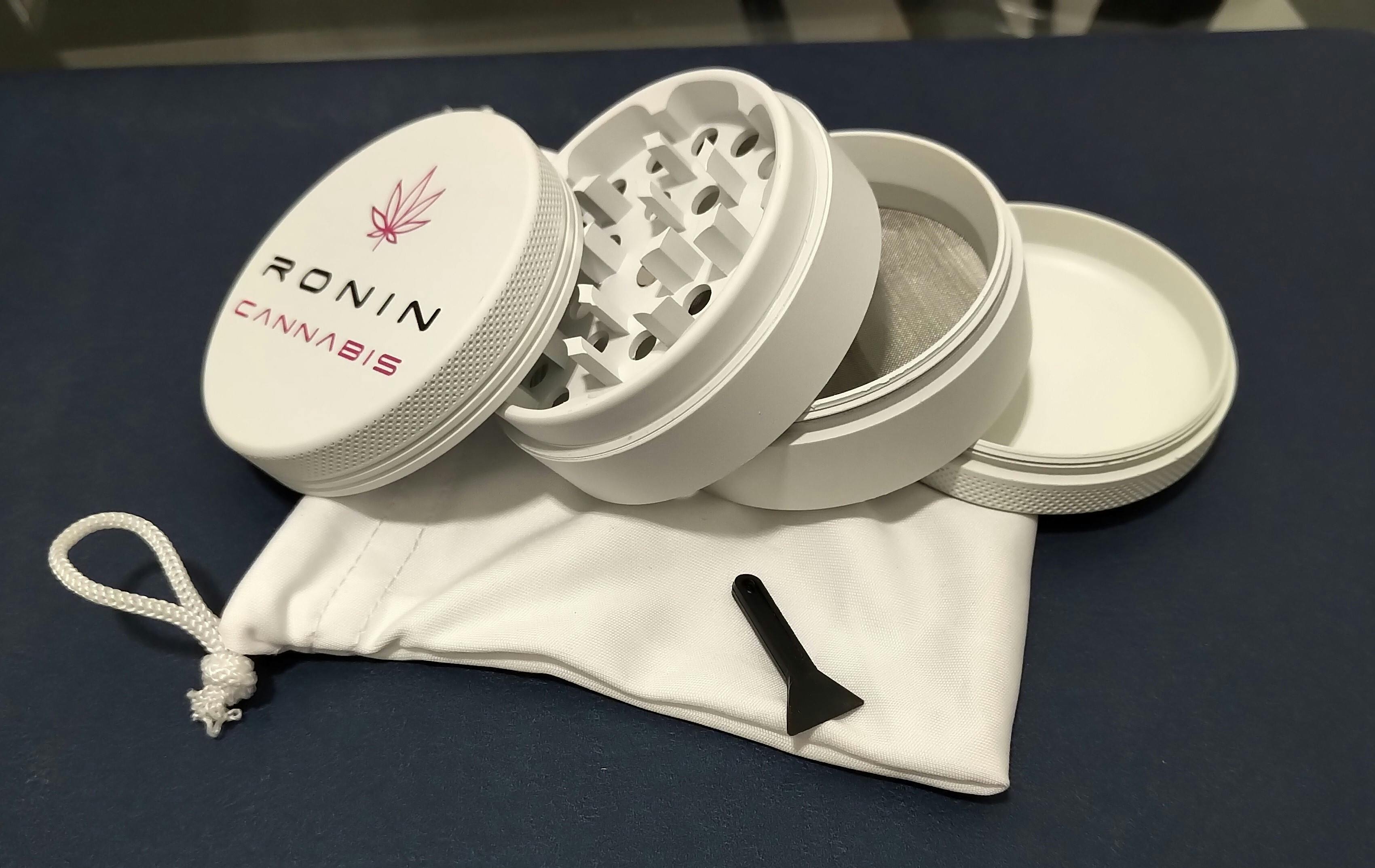 Ronin Matte Coating 4pc Grinder - White