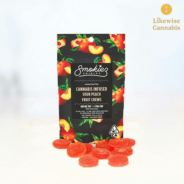 10-PACK 100MG SOUR PEACH SATIVA GUMMIES - SMOKIEZ