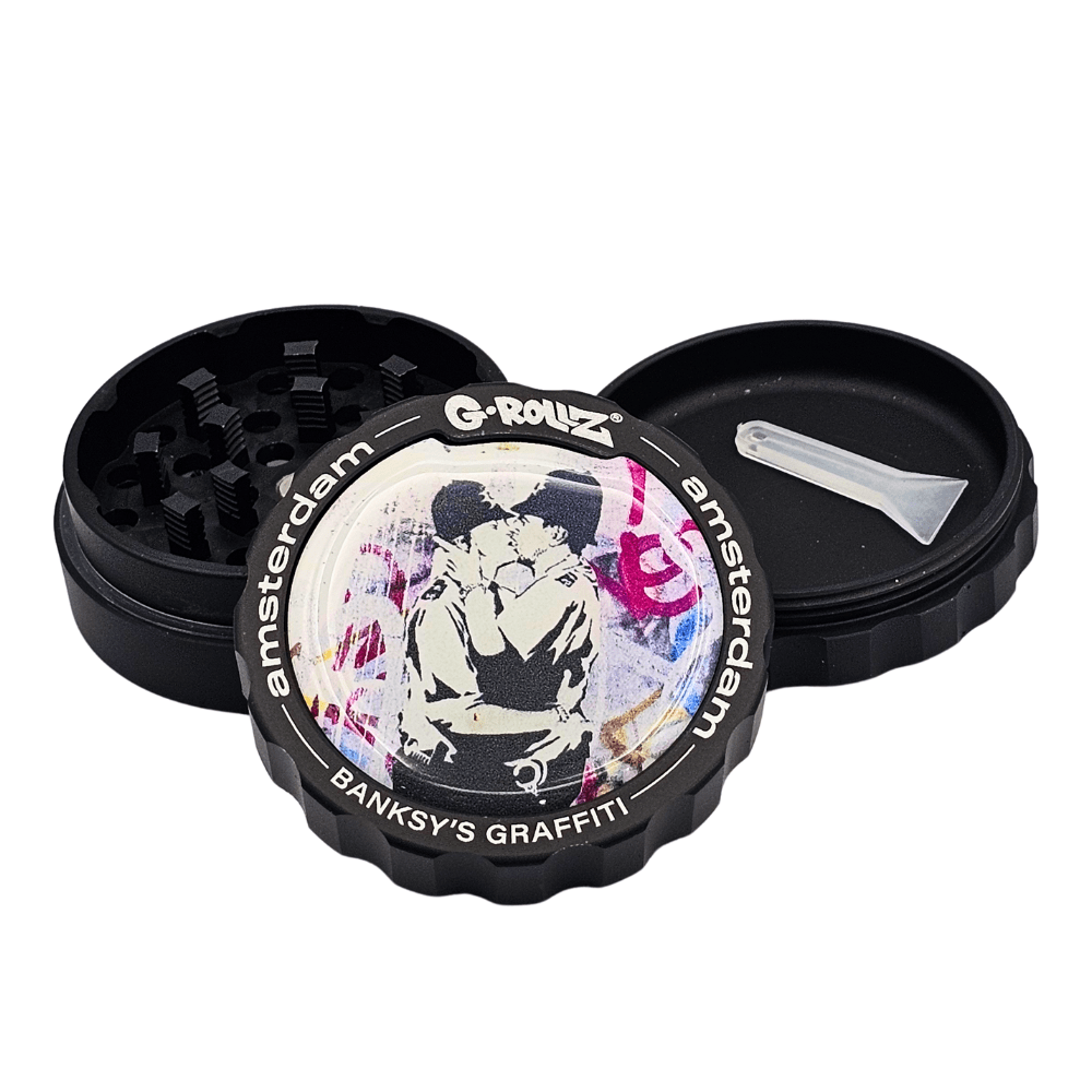 Grinders - 2" 3-Piece from G-Rollz - Banksy's Kissing Cops