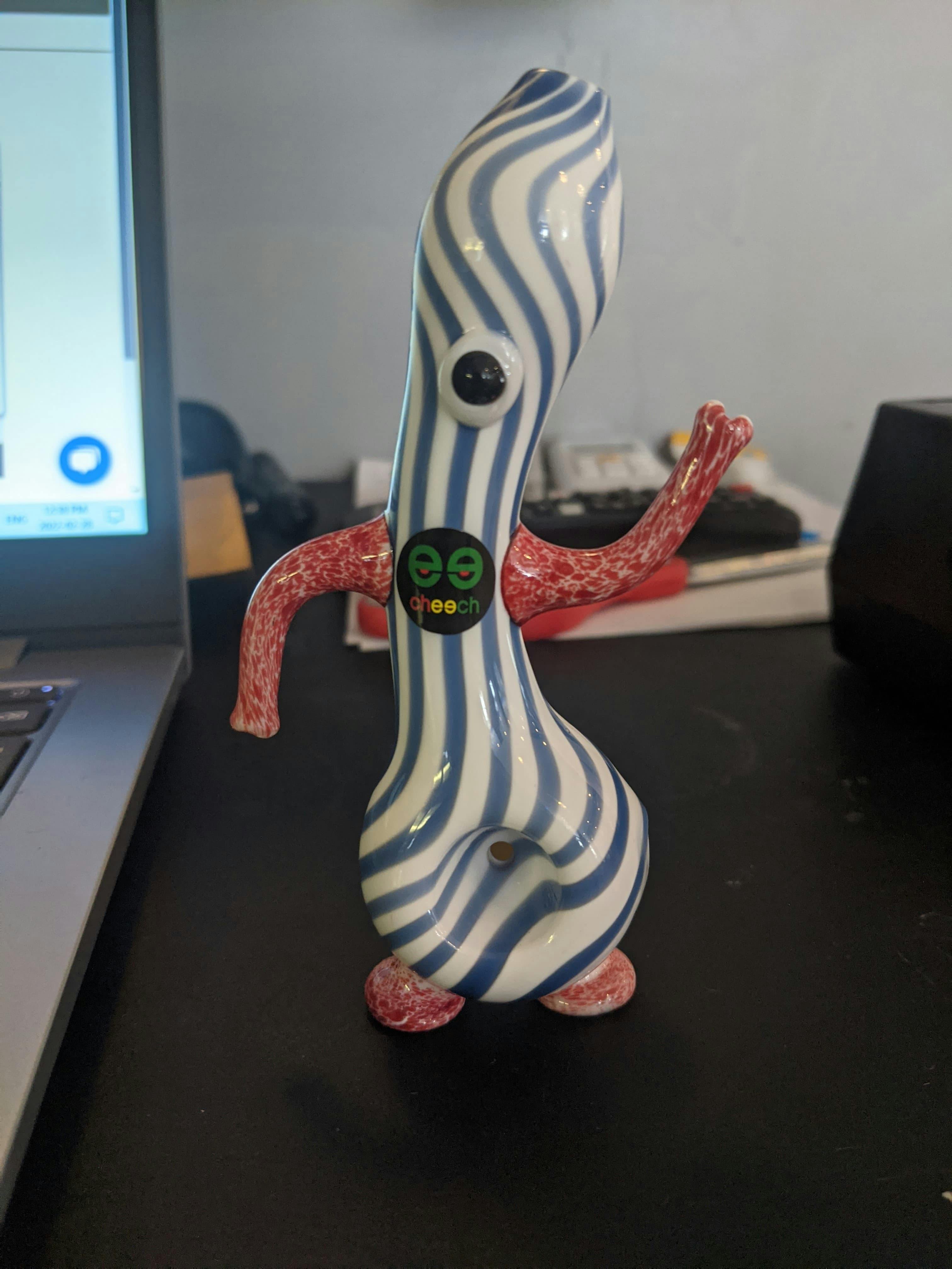 DANCING ALIEN PIPE