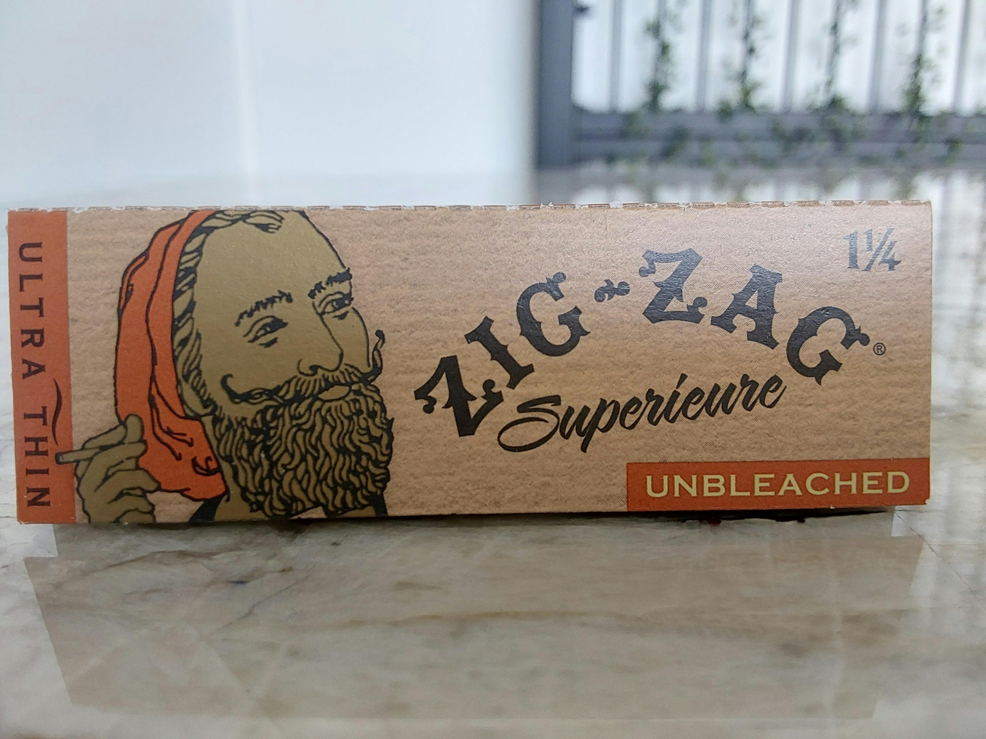 Zig-Zag Unbleached Rolling Papers| 1.25" Size at Geaux Green Medical Dispensary