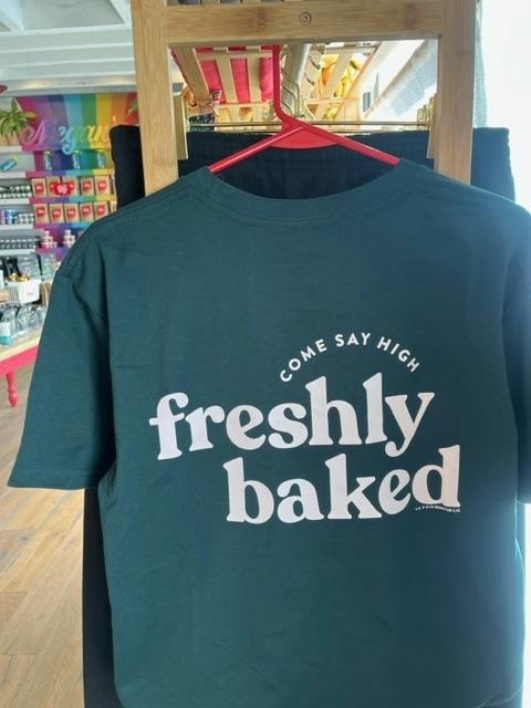 FRESHLY BAKED T-SHIRT - PINE GREEN - S