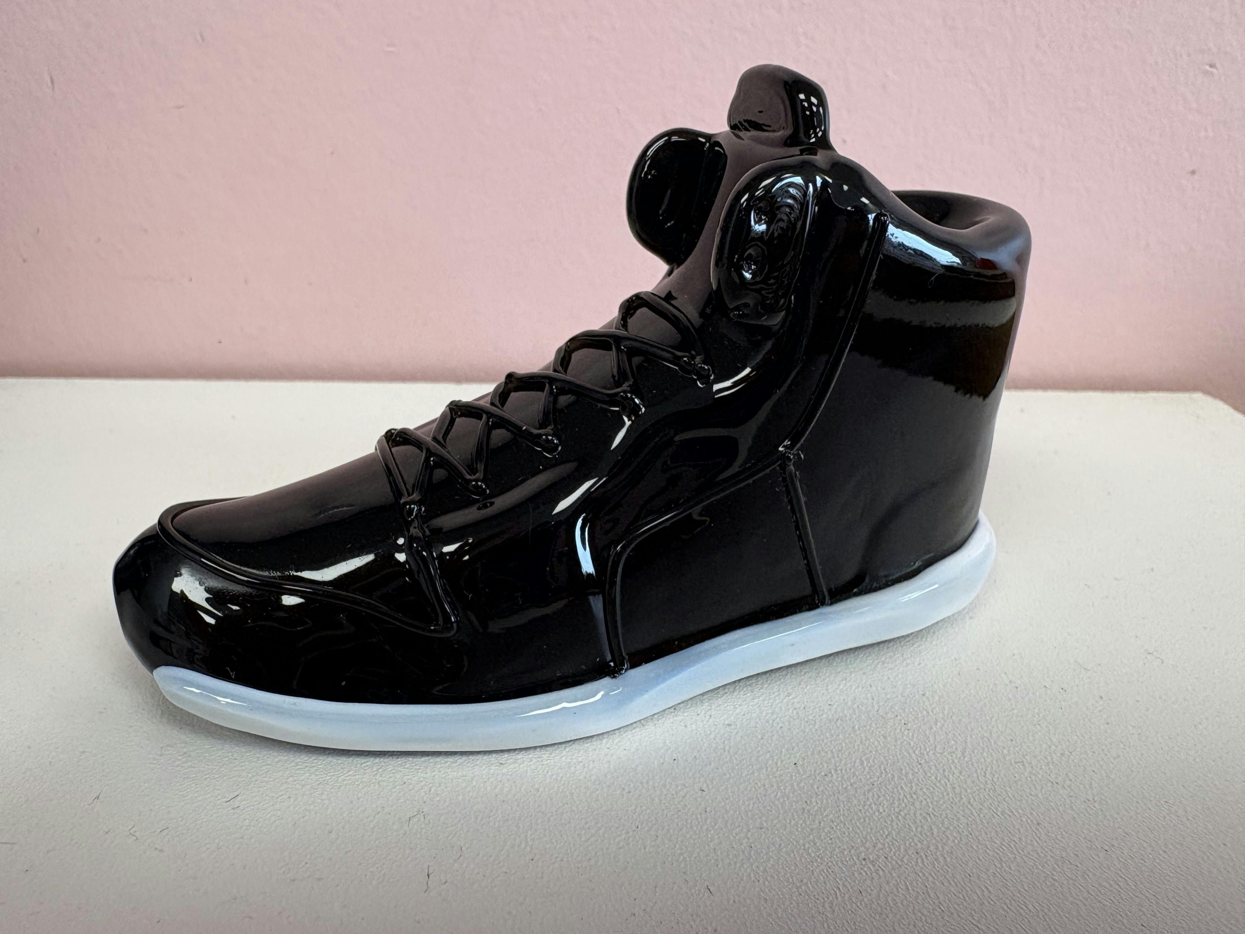 arsenal shoe hand pipe black