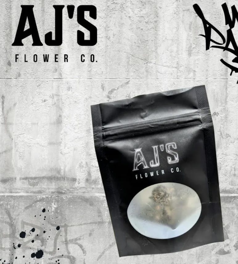 AJ's Flowers - Hybrid: 14G Shake - 1 gram