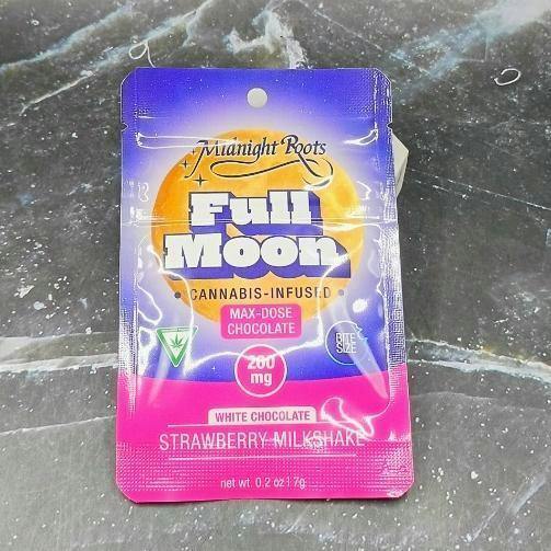 Full Moon-Strawberry Milkshake White Chocolate 200MG-Midnight Roots