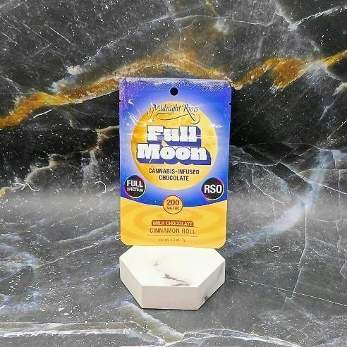 Full Moon-Cinnamon Roll Milk Chocolate RSO-Midnight Roots