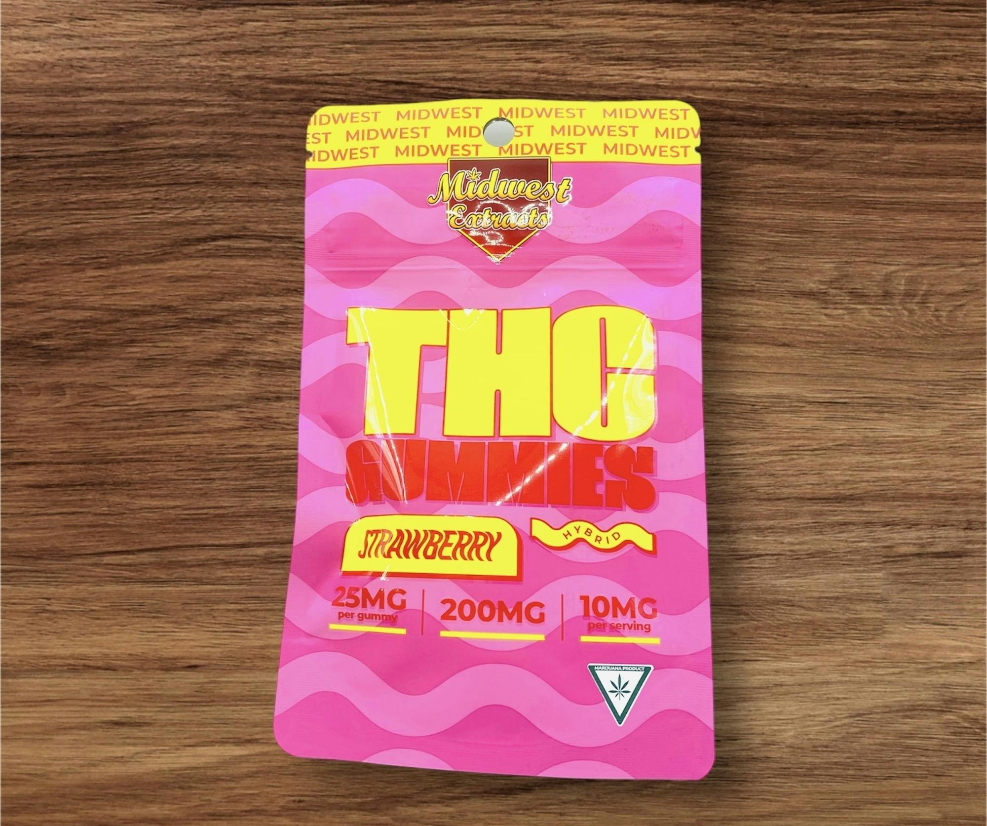 Midwest | Strawberry | 200mg Gummies