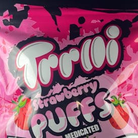 TROLLI STRAWBERRY PUFFS 600MG HYBRID