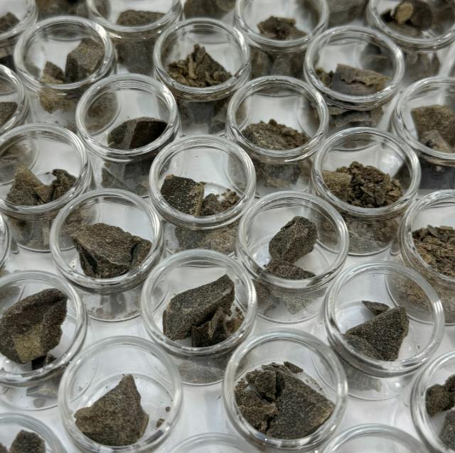 It's It (hyb) | Old School Hash | 25.78%THC | 1.20%Terp | Fireweed Extracts