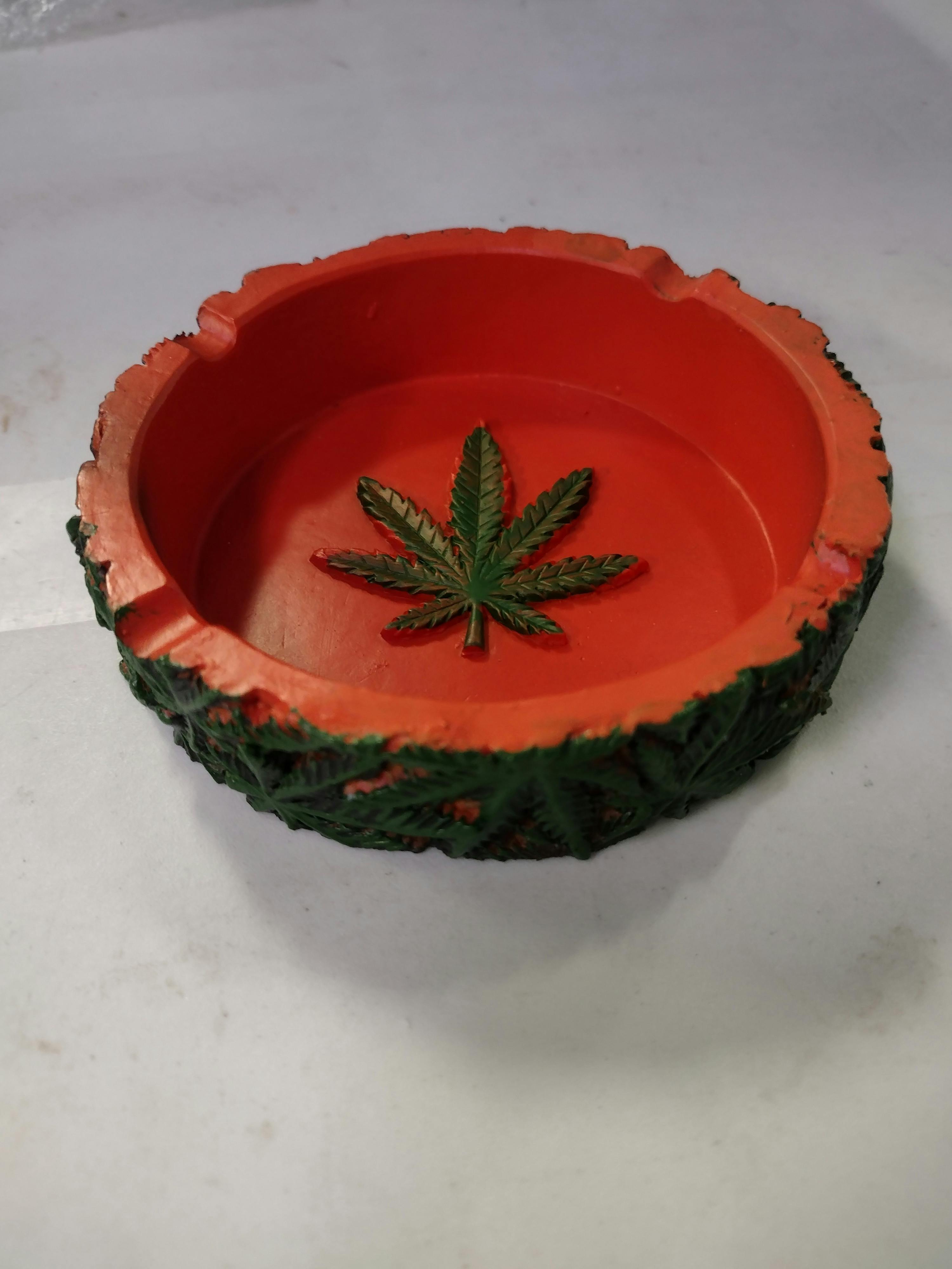 Marijauna Leaf Resin Ashtray