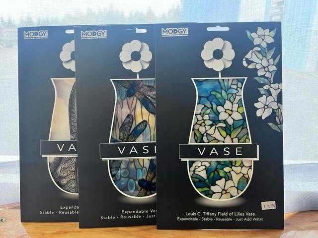 Collapsable Vases at Lake Smoke Farm